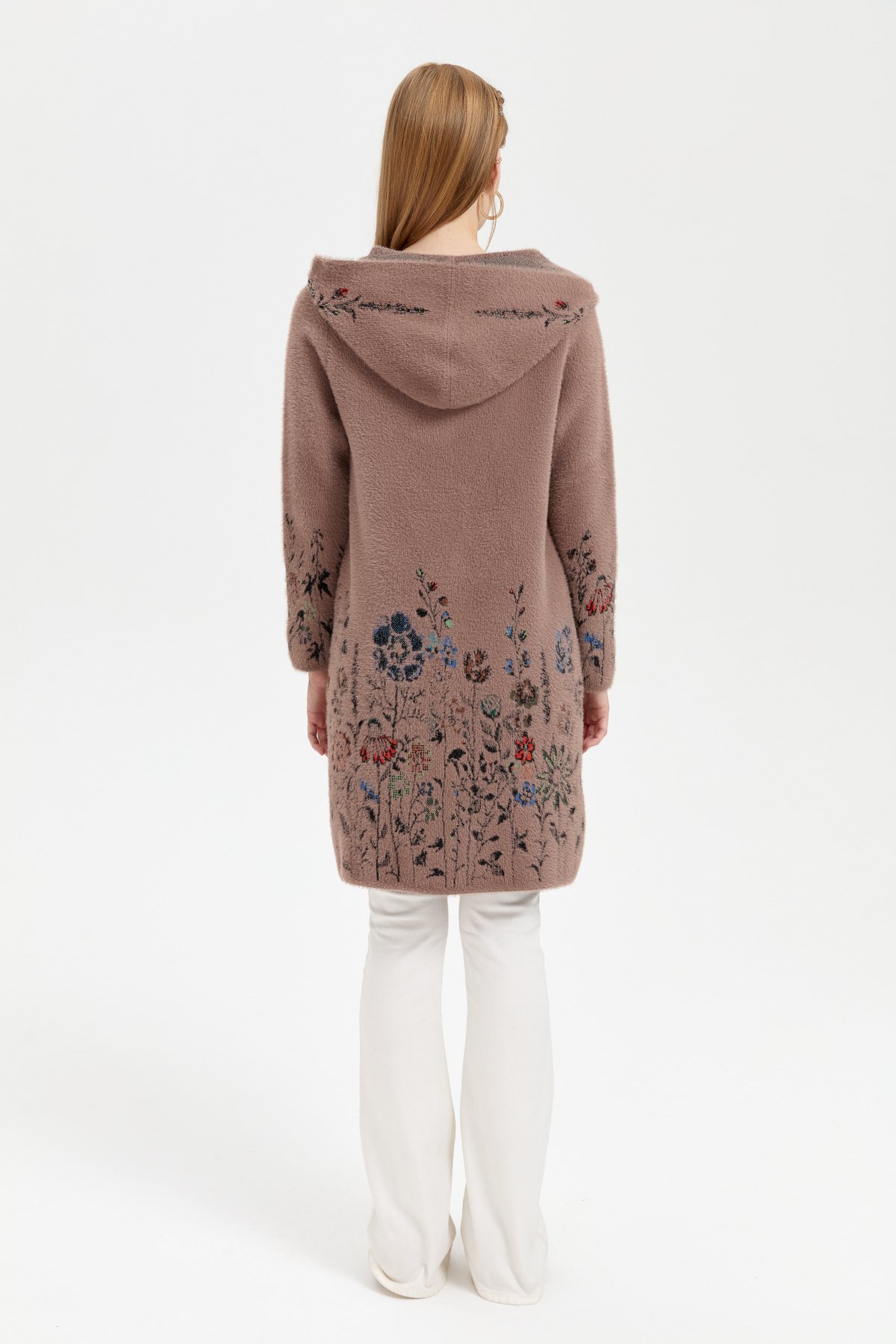 24007Kadın Kapüşonlu Eteği ve Kolu Kır Çiçeği Desenli Uzun Kaban Vizon