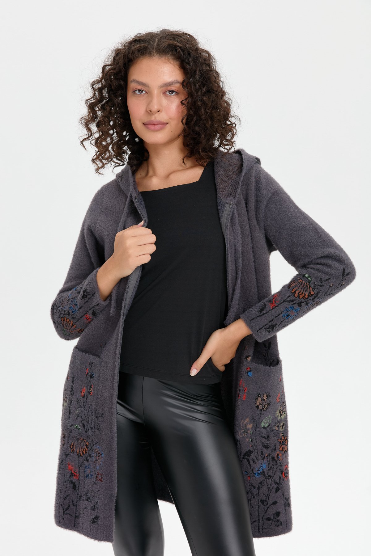 24007Kadın Kapüşonlu Eteği ve Kolu Kır Çiçeği Desenli Uzun Kaban Antrasit