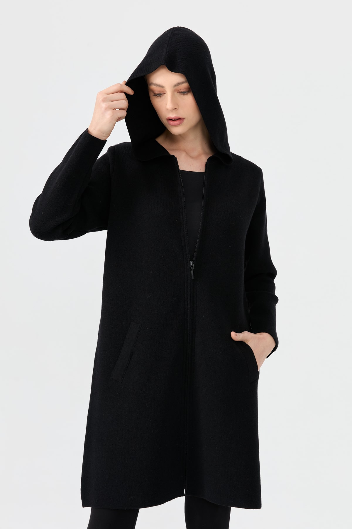 24044Kadın Kapüşonlu Fermuarlı Basic Uzun Yün Kaban Siyah