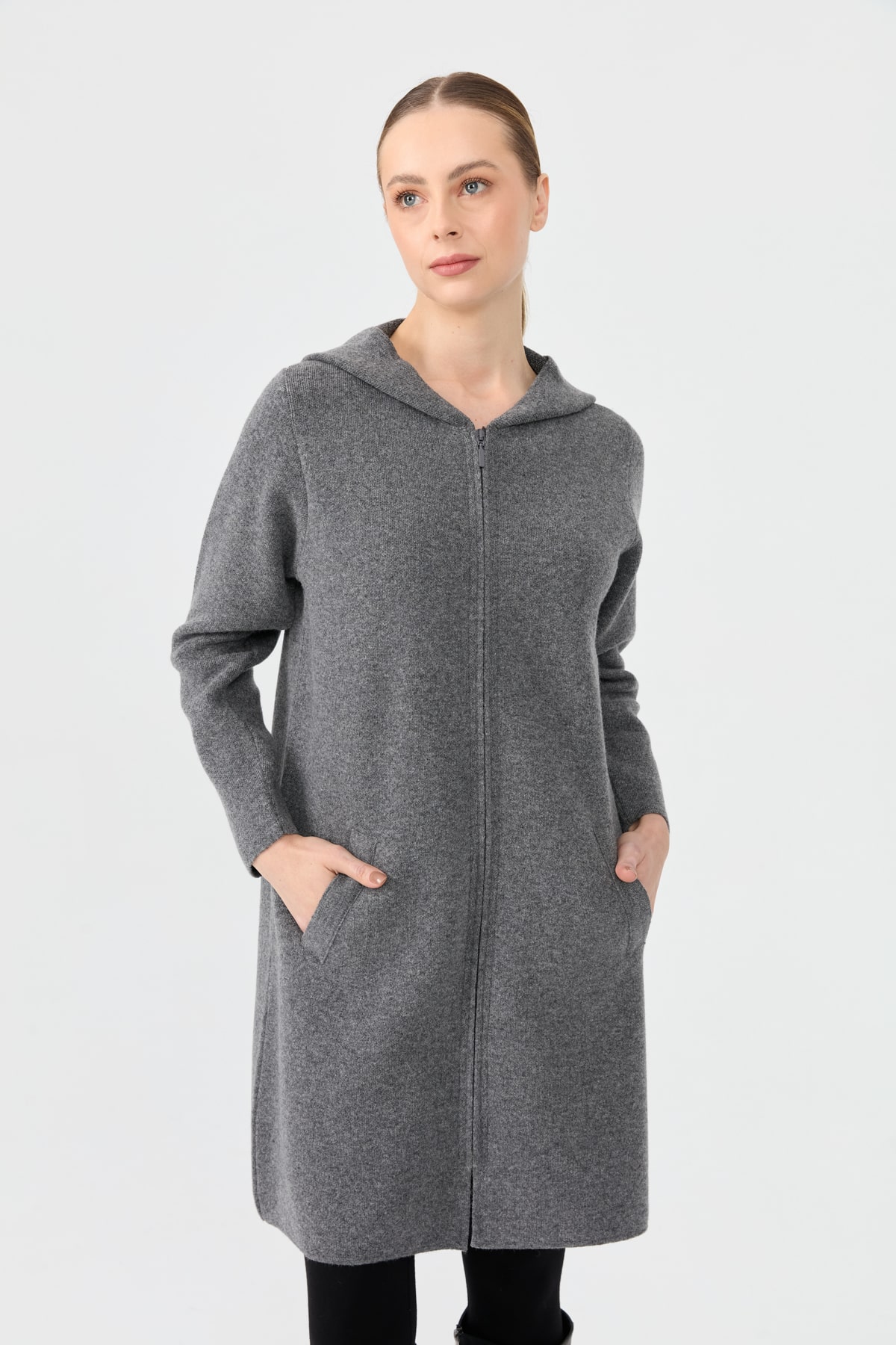 24044Kadın Kapüşonlu Fermuarlı Basic Uzun Yün Kaban Füme