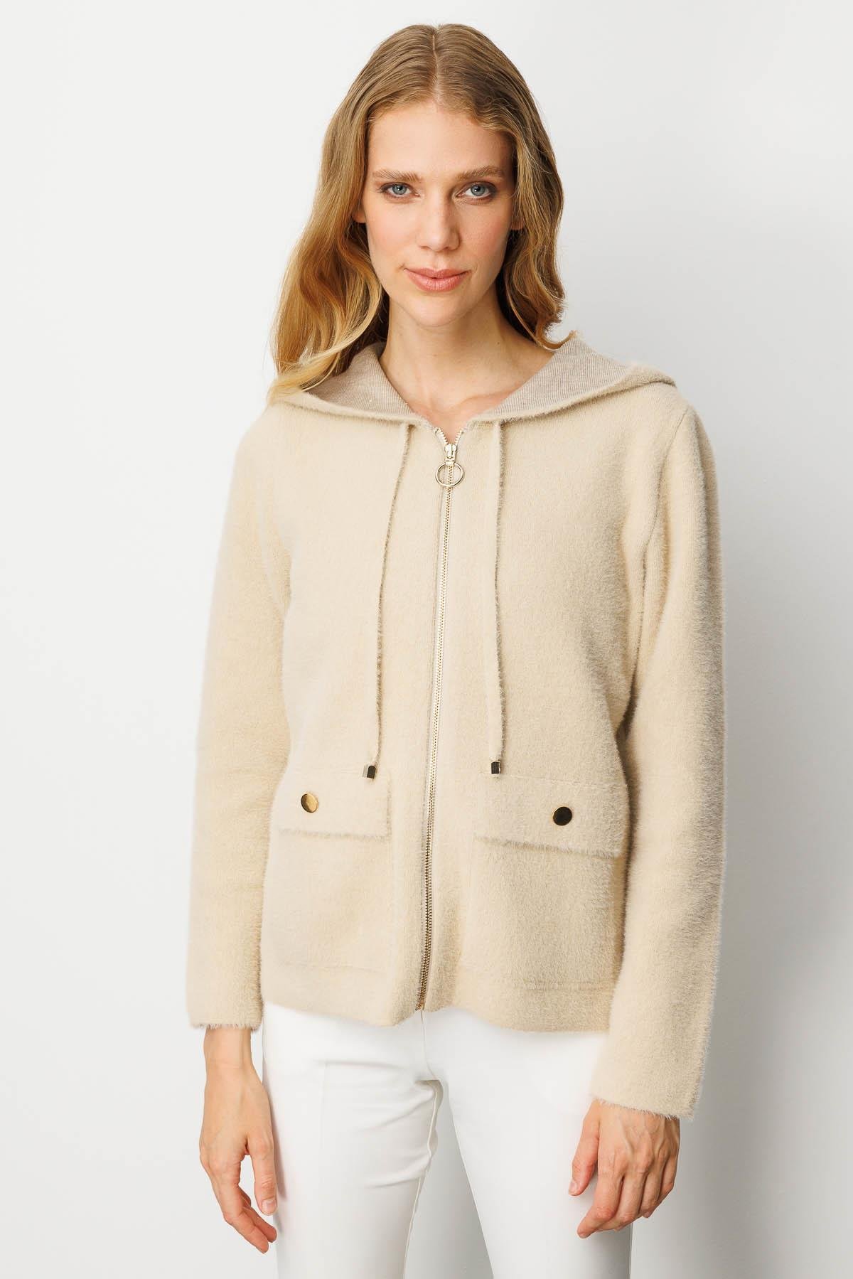 25005Kadın Kapüşonlu Fermuarlı Kısa Triko Ceket Bej