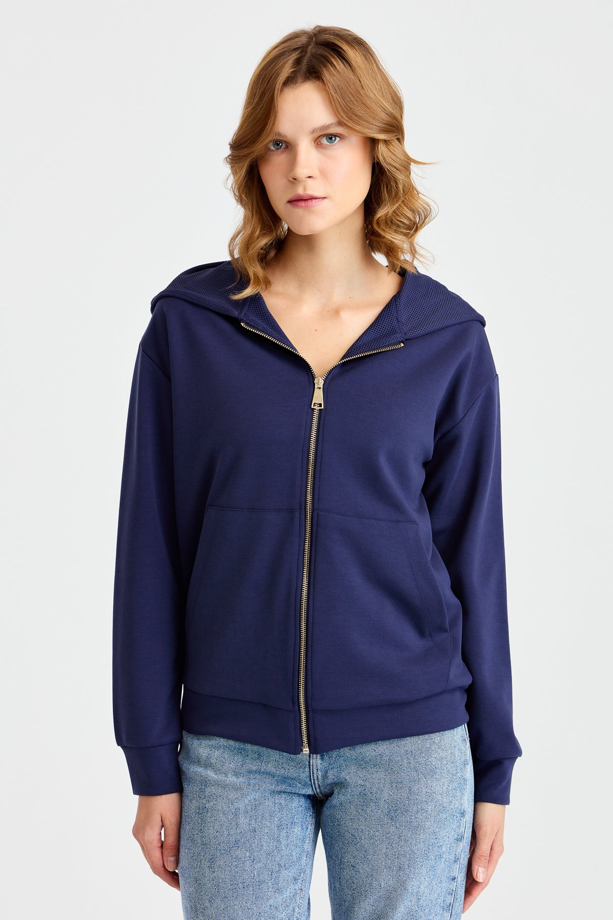 KMK23005Женский сетчатый свитер с капюшоном и боковыми карманами