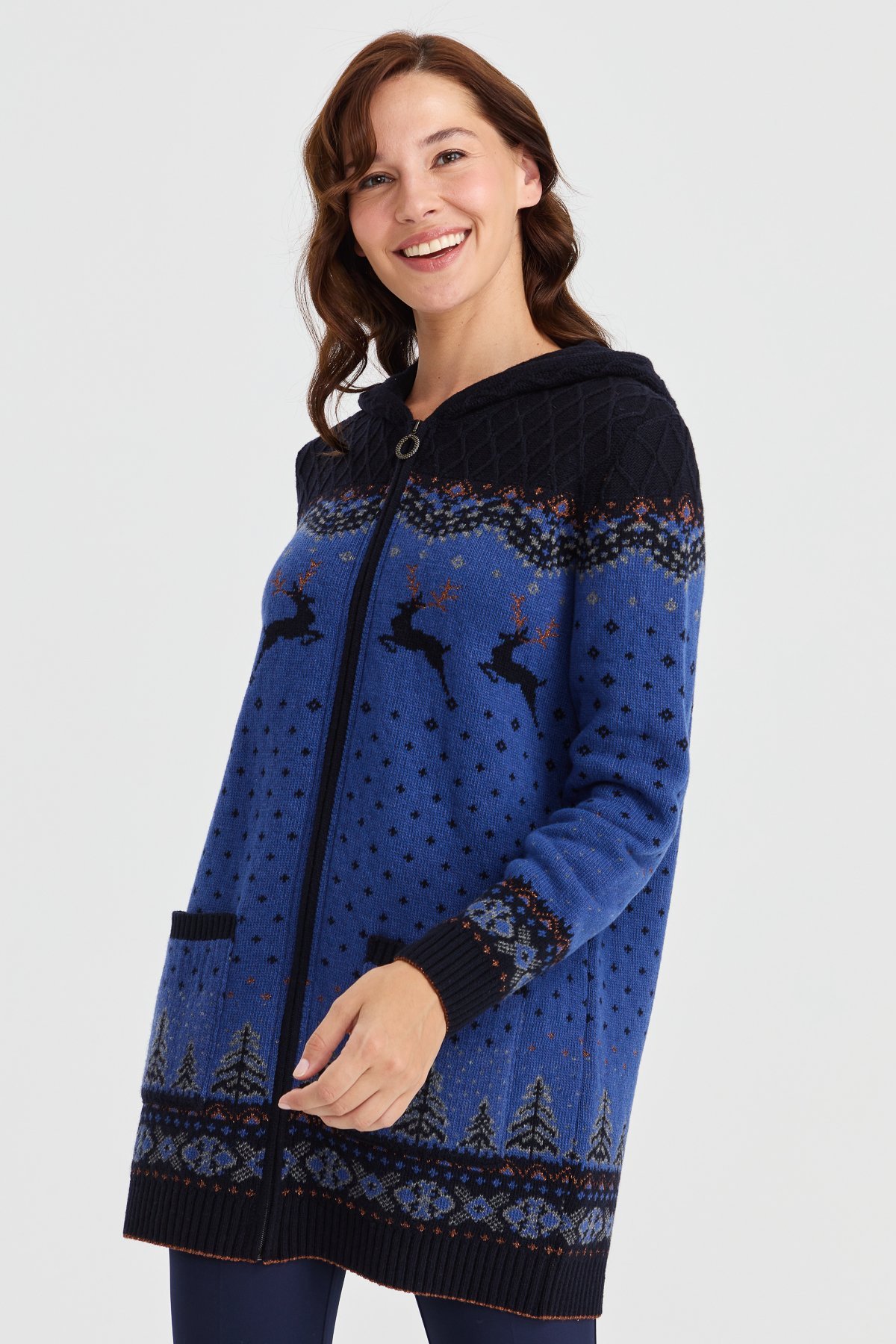 23221Kadın Kapüşonlu Geyik Desenli Yün Hırka K.Lacivert