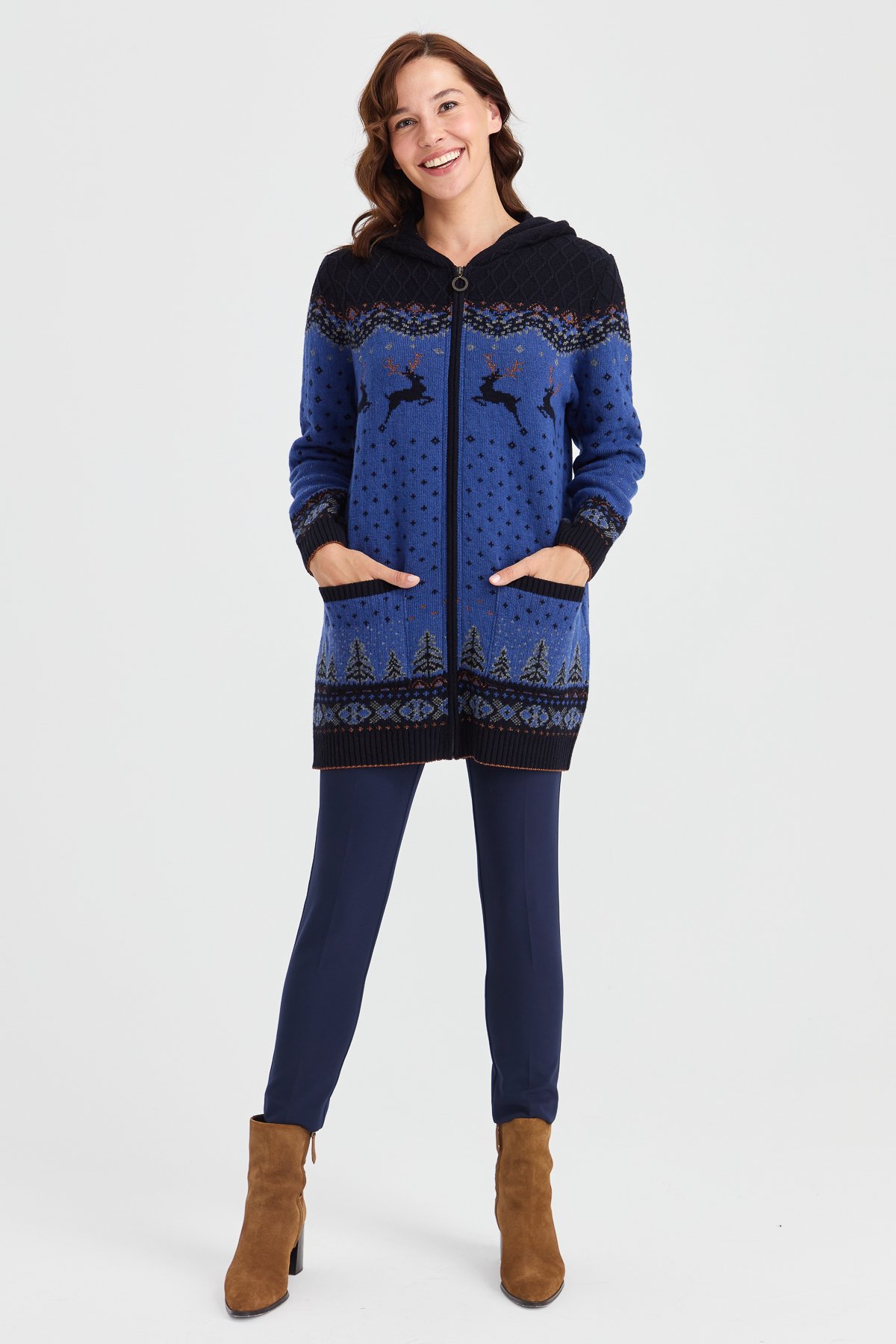 23221Kadın Kapüşonlu Geyik Desenli Yün Hırka K.Lacivert