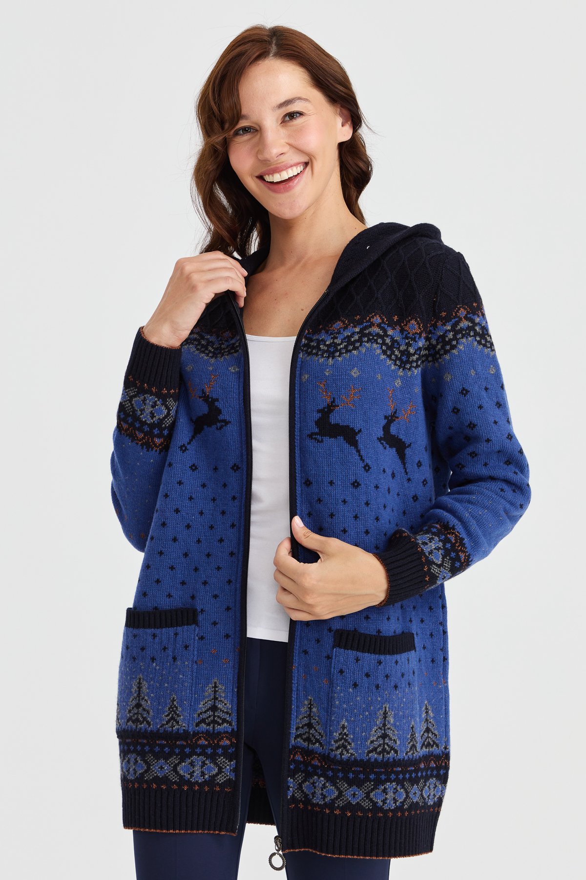 23221Kadın Kapüşonlu Geyik Desenli Yün Hırka K.Lacivert