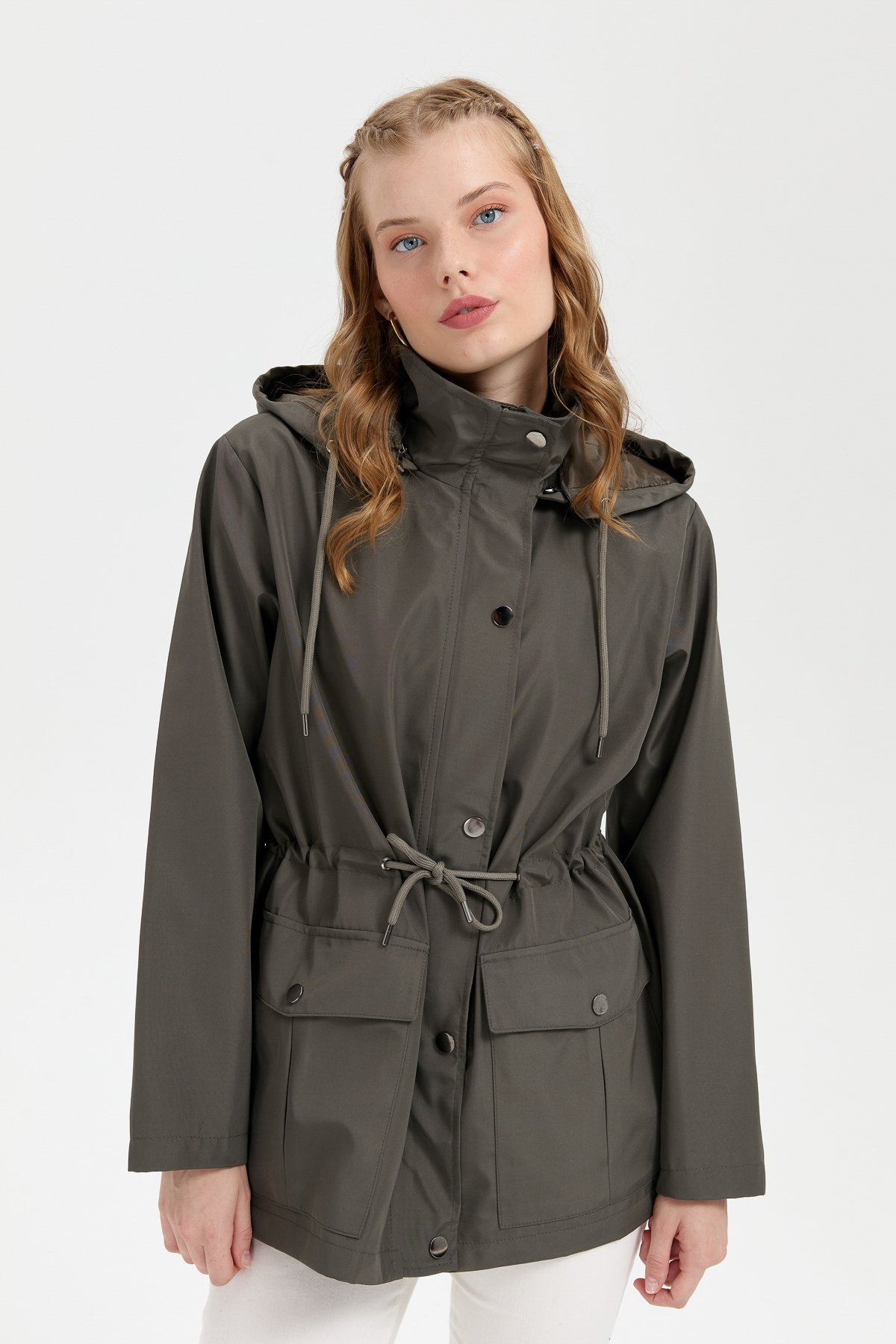 24416Kadın Kapüşonlu Kapaklı Cepli Kısa Trençkot Yeşil