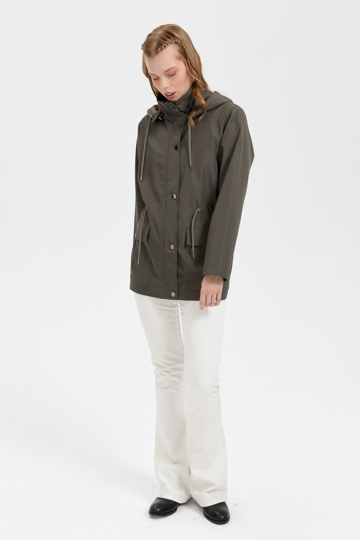 24416Kadın Kapüşonlu Kapaklı Cepli Kısa Trençkot Yeşil