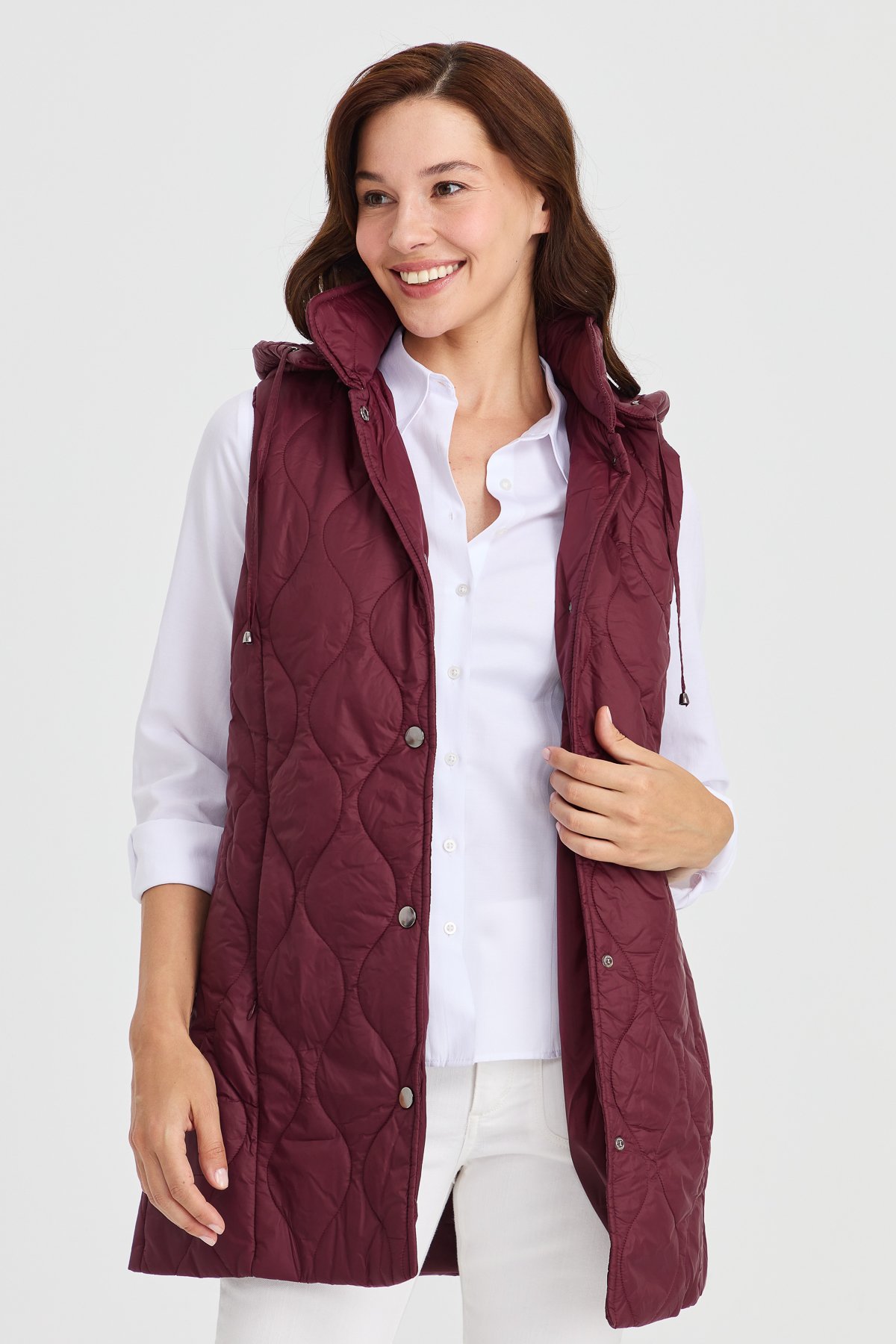 23406Kadın Kapüşonlu Kapitone Yelek Bordo