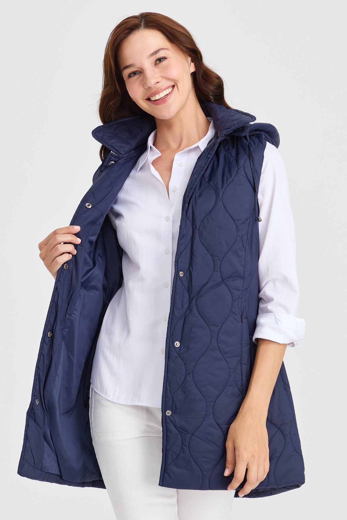 23406Kadın Kapüşonlu Kapitone Yelek Lacivert