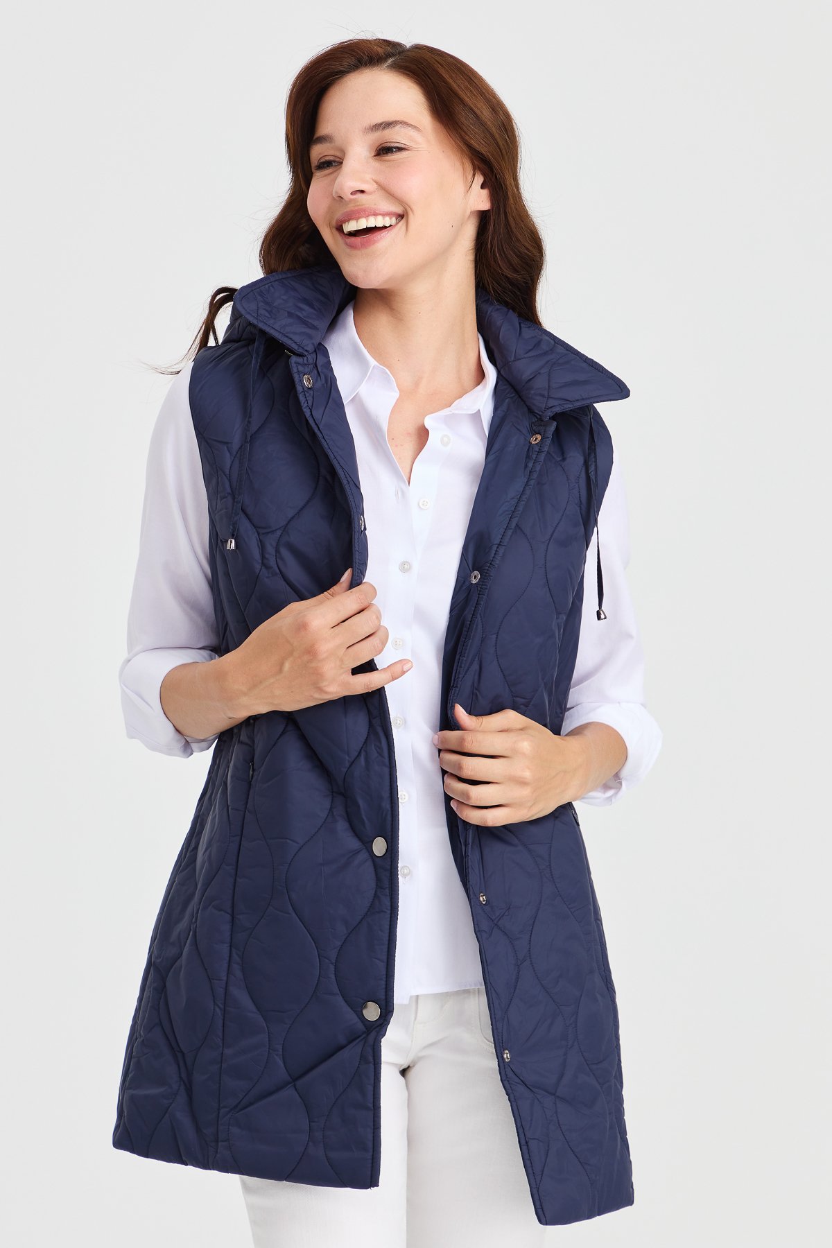 23406Kadın Kapüşonlu Kapitone Yelek Lacivert