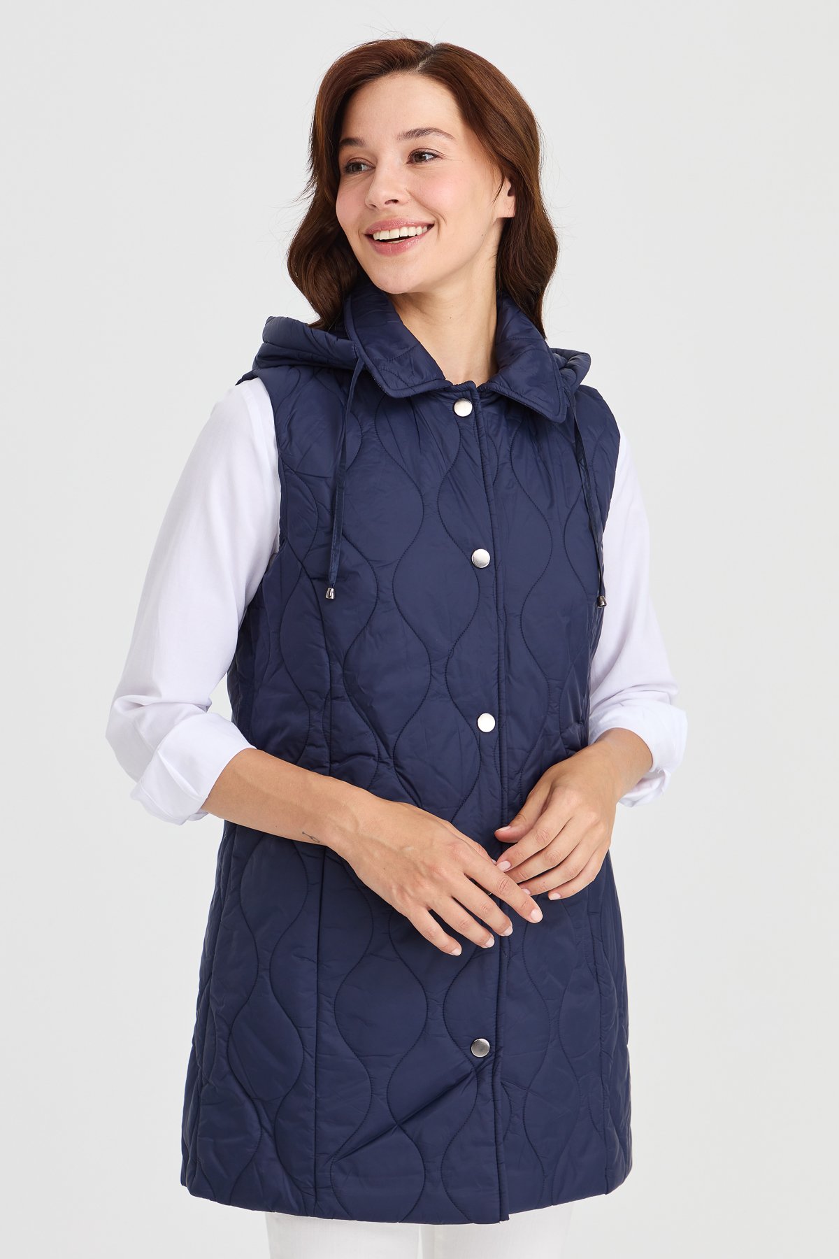 23406Kadın Kapüşonlu Kapitone Yelek Lacivert