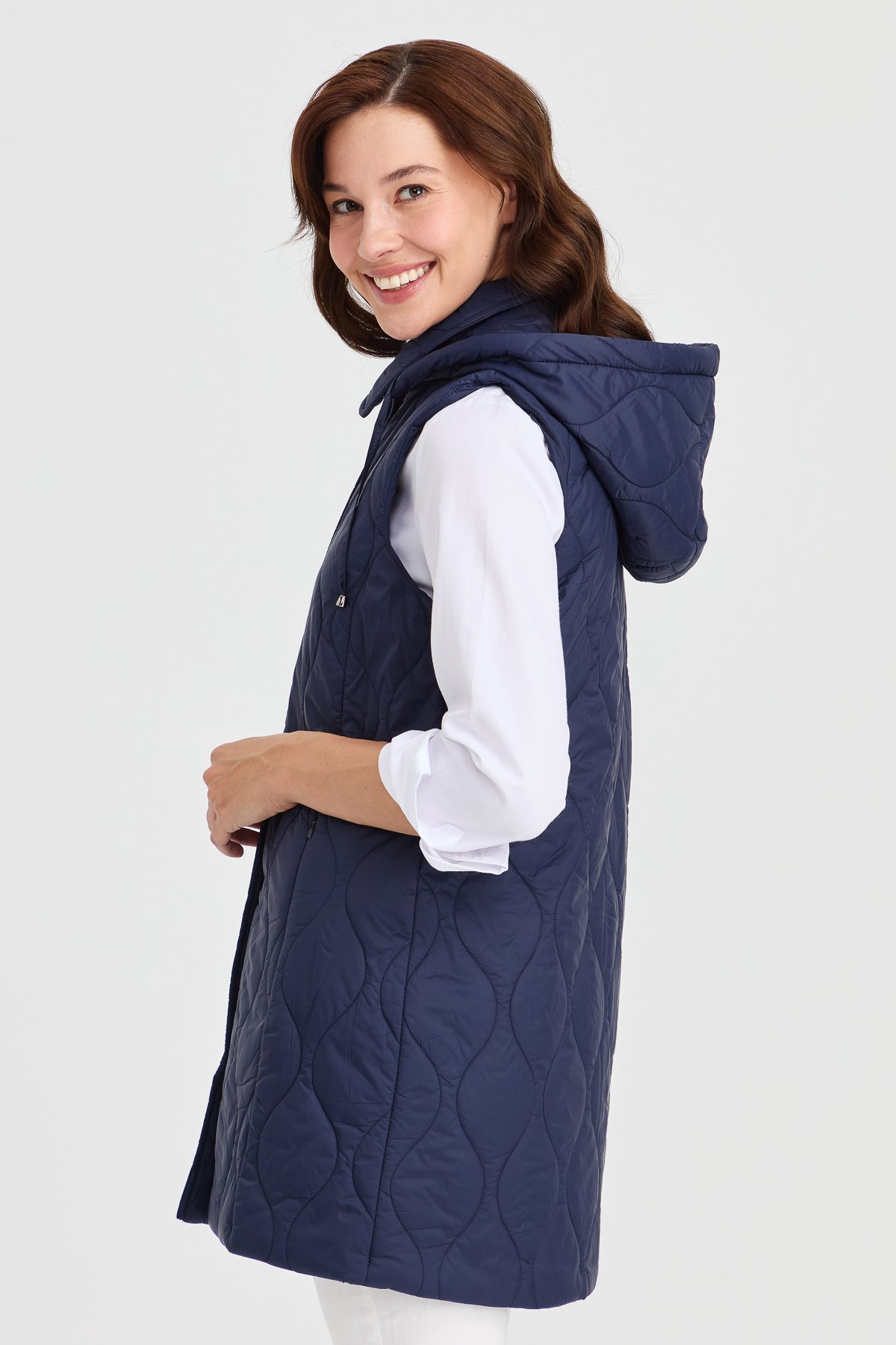 23406Kadın Kapüşonlu Kapitone Yelek Lacivert