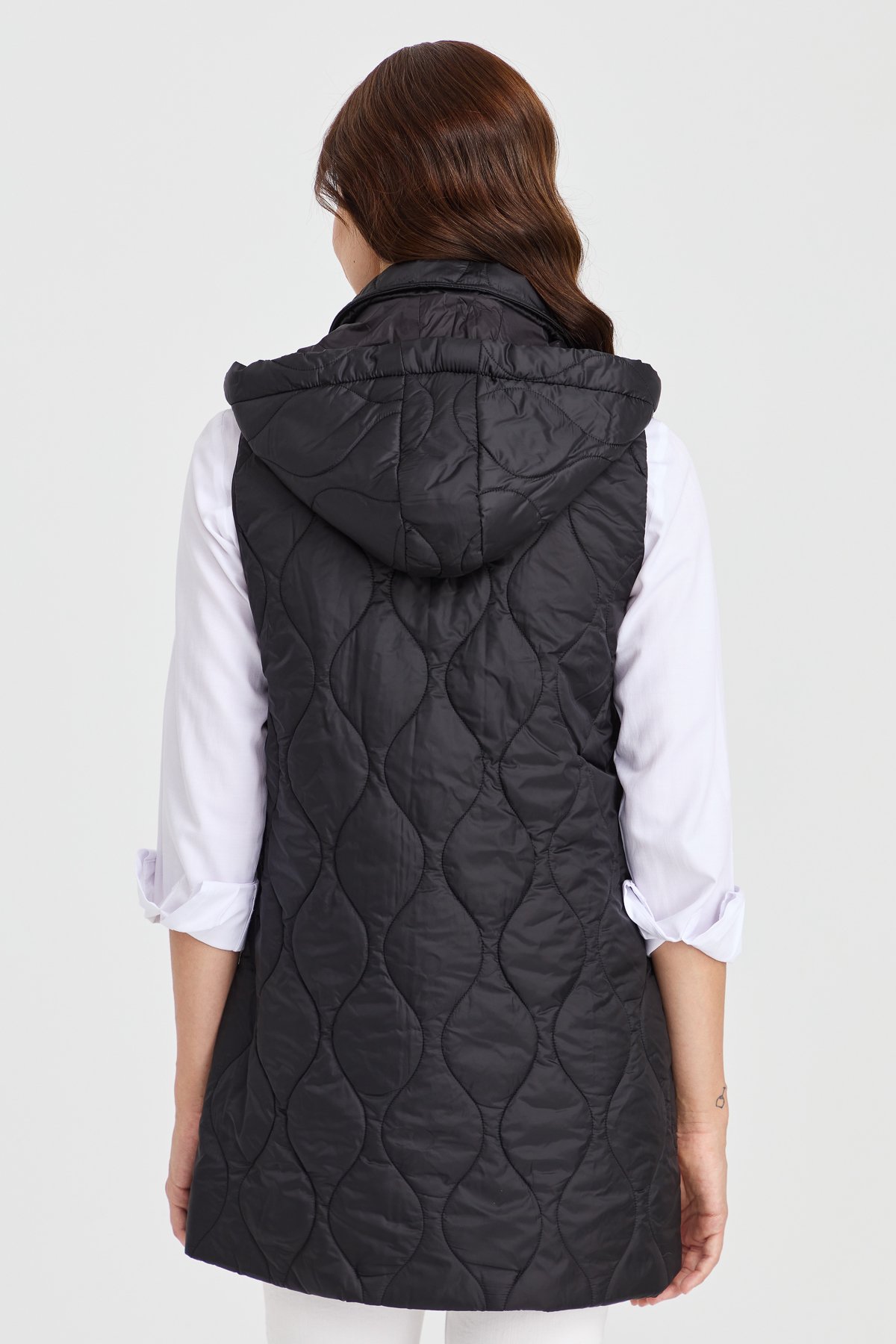 23406Kadın Kapüşonlu Kapitone Yelek Siyah