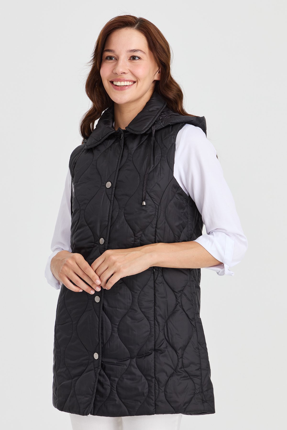 23406Kadın Kapüşonlu Kapitone Yelek Siyah