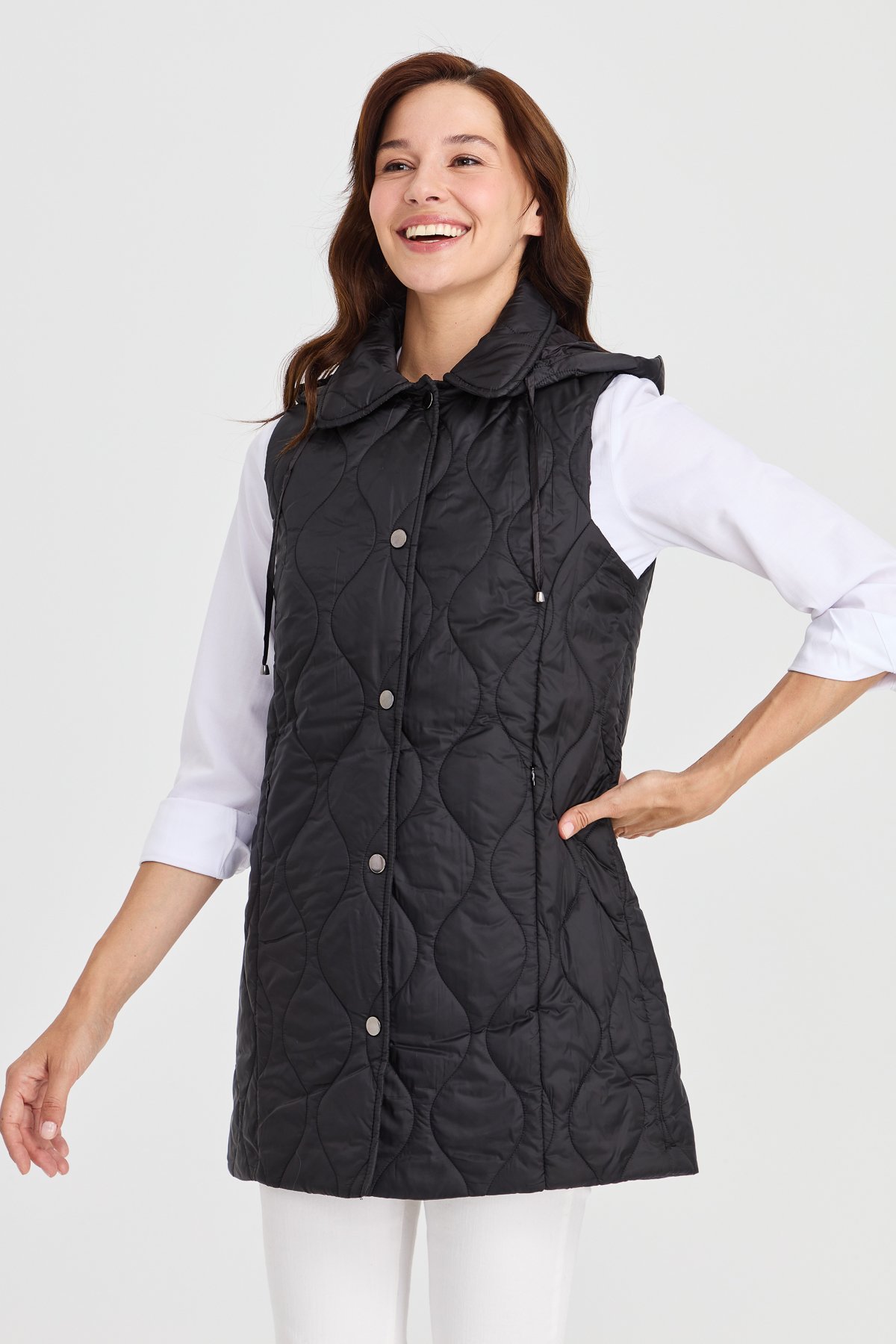 23406Kadın Kapüşonlu Kapitone Yelek Siyah