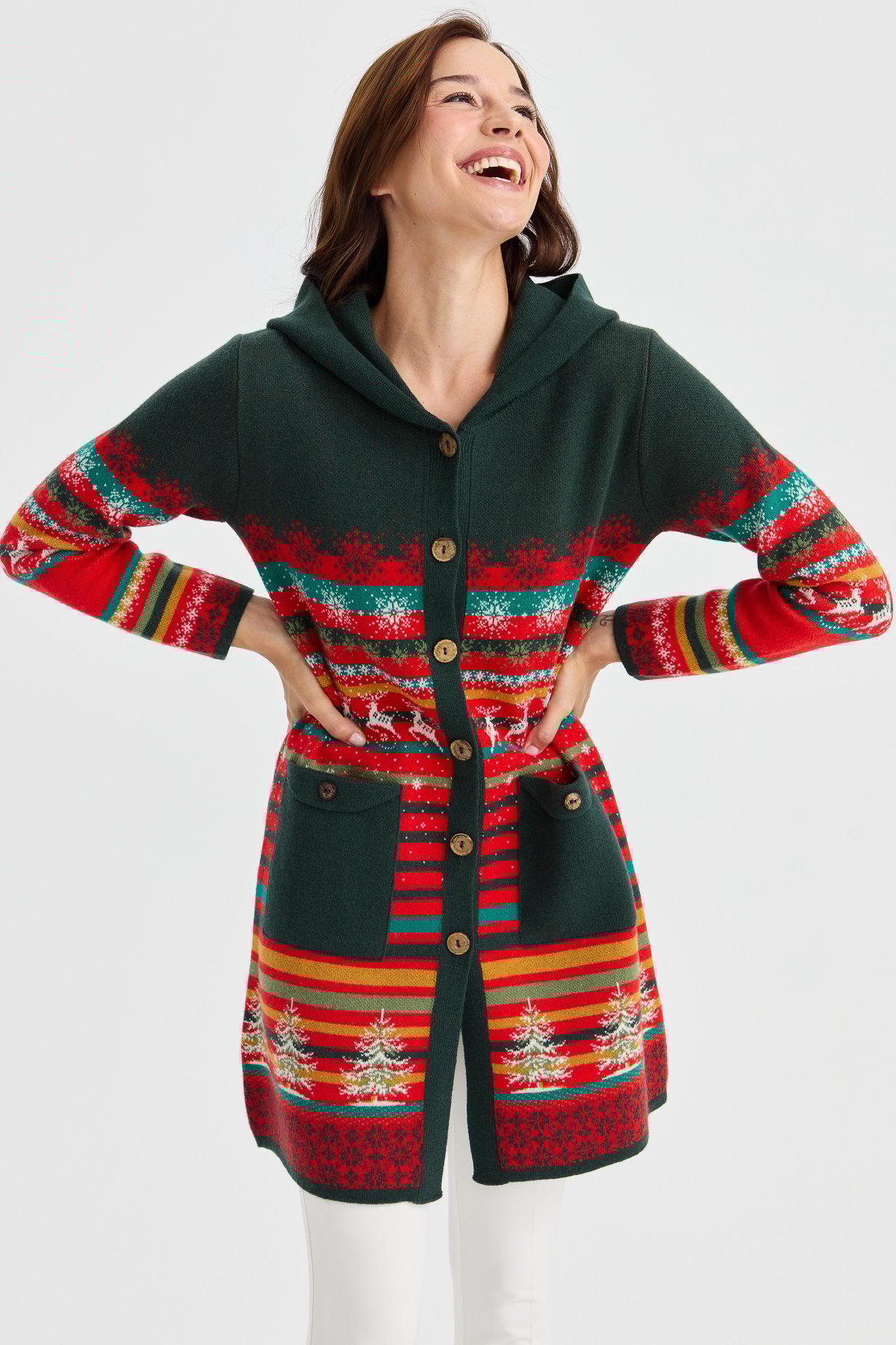 23012Kadın Kapüşonlu Kar ve Geyik Desenli Uzun Yün Kaban Mercan