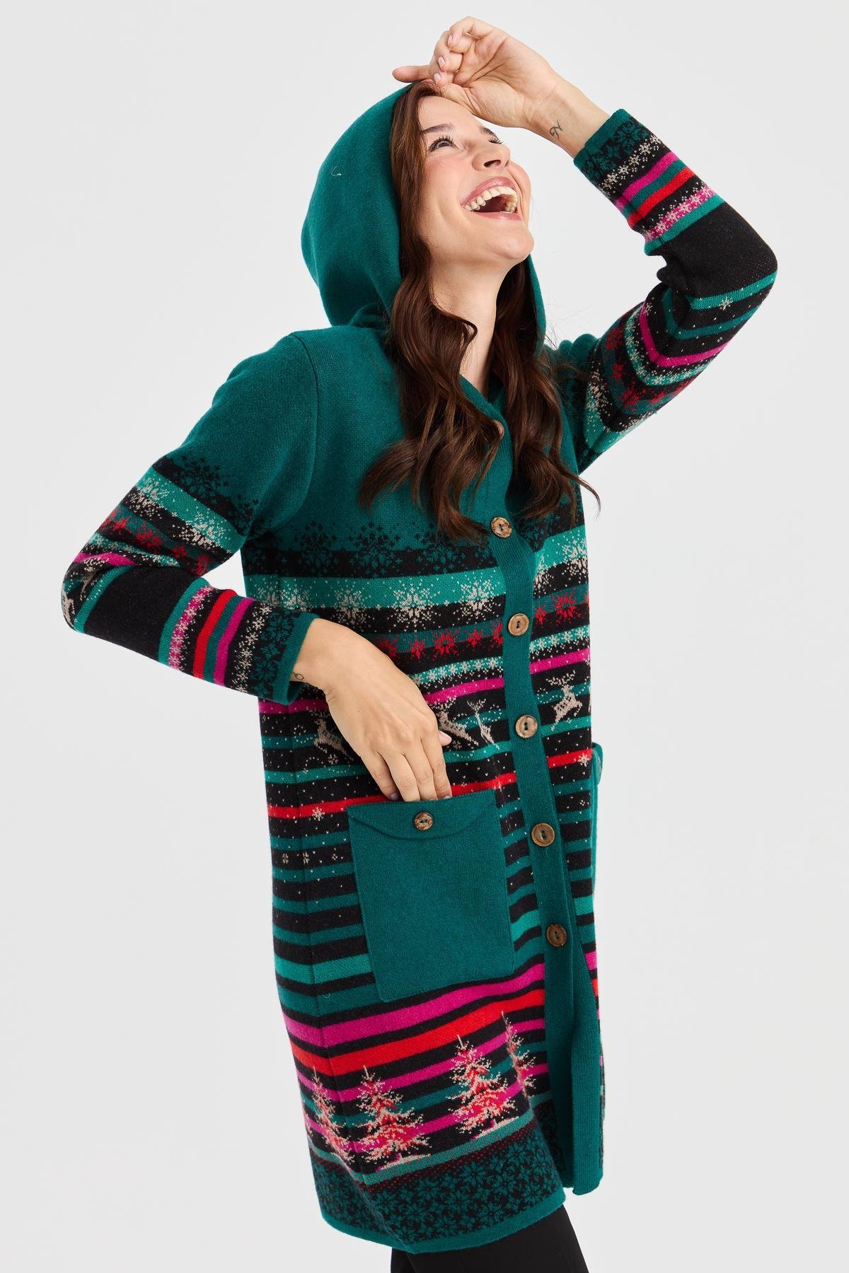 23012Kadın Kapüşonlu Kar ve Geyik Desenli Uzun Yün Kaban Siyah