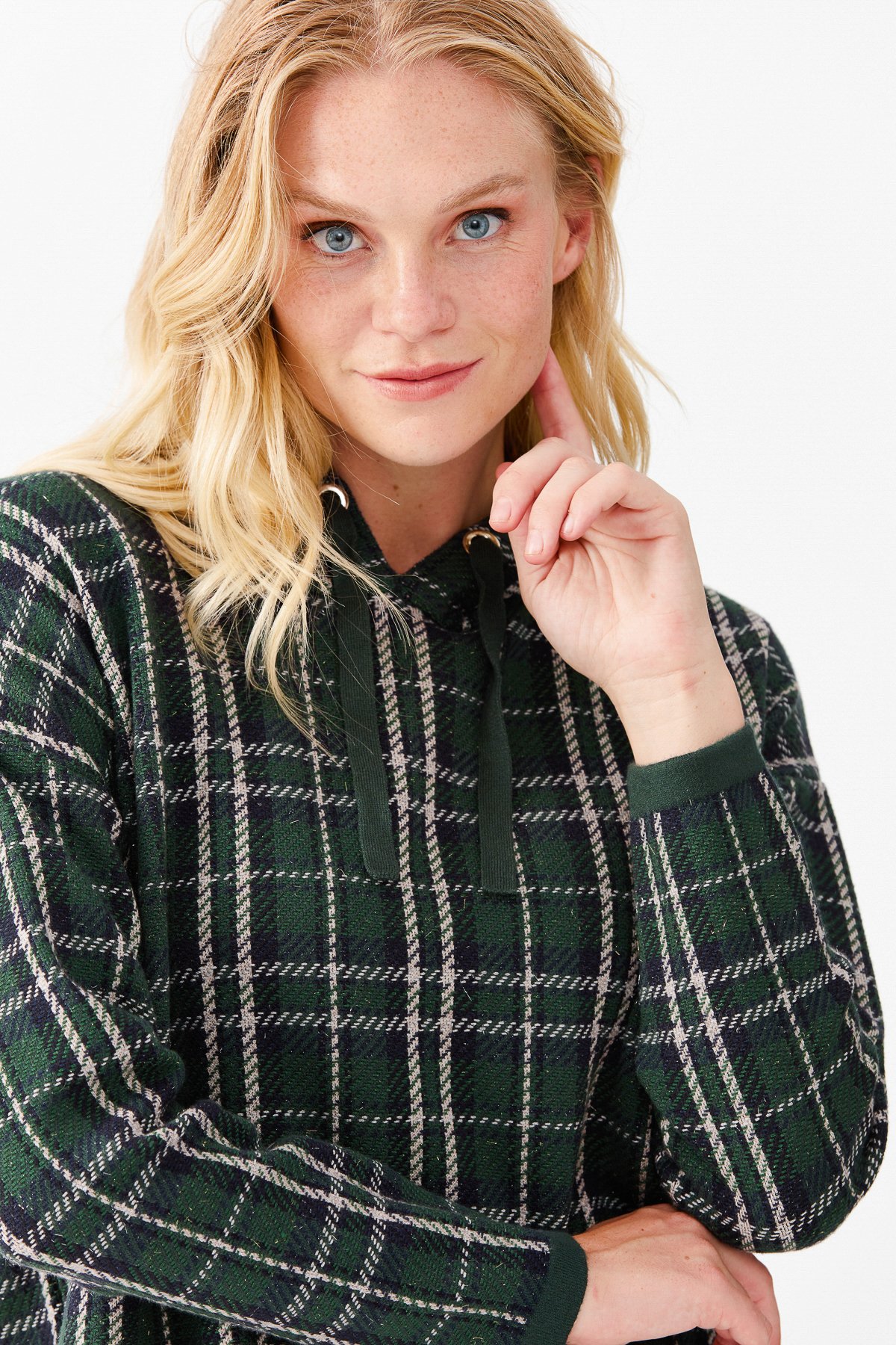 22103Женский короткий свитер в клетку с капюшоном, зеленый