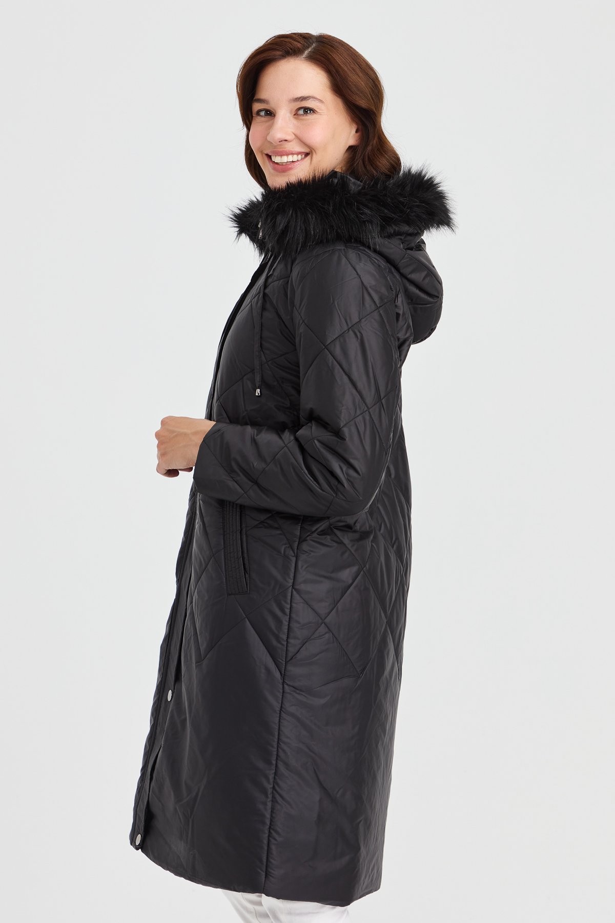 23408Kadın Kapüşonlu Kareli Uzun Kapitone Ceket Siyah