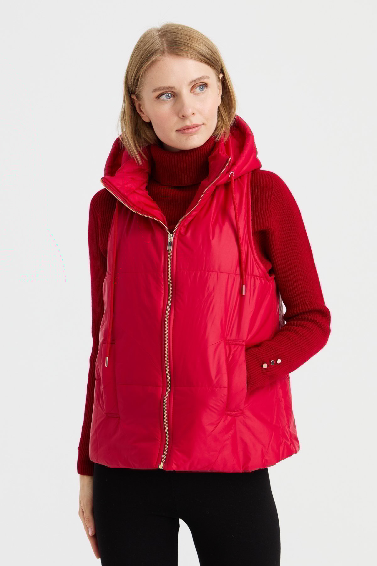 23409Kadın Kapüşonlu Kısa Kapitone Yelek Kırmızı