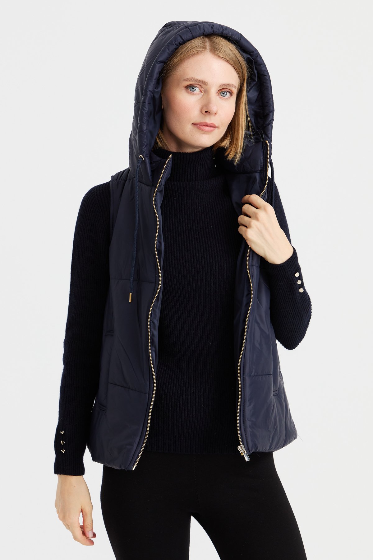 23409Kadın Kapüşonlu Kısa Kapitone Yelek Lacivert