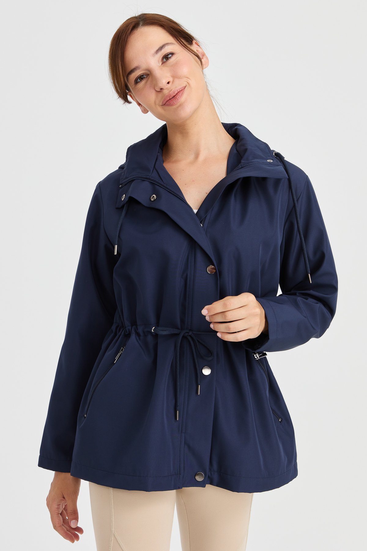 23407Kadın Kapüşonlu Kısa Trençkot Lacivert