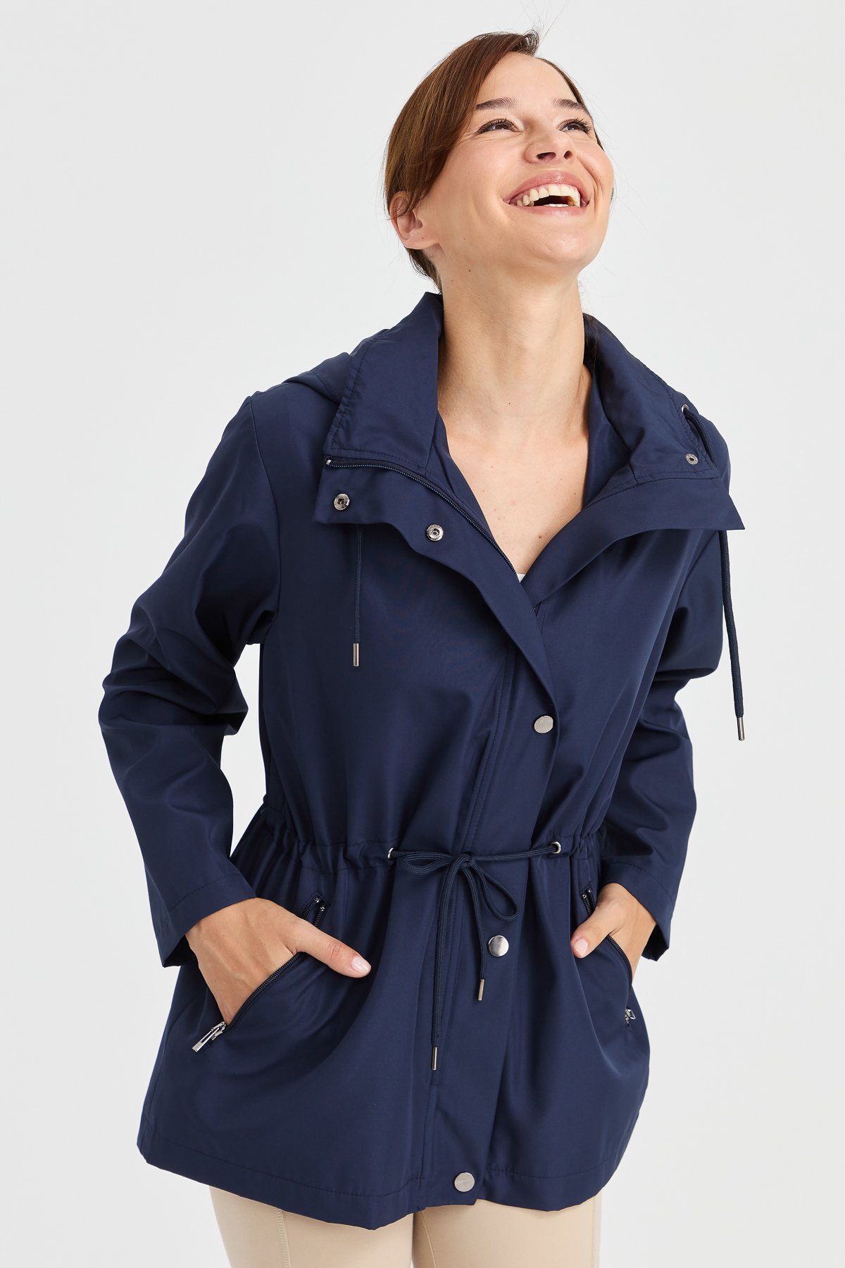 23407Kadın Kapüşonlu Kısa Trençkot Lacivert