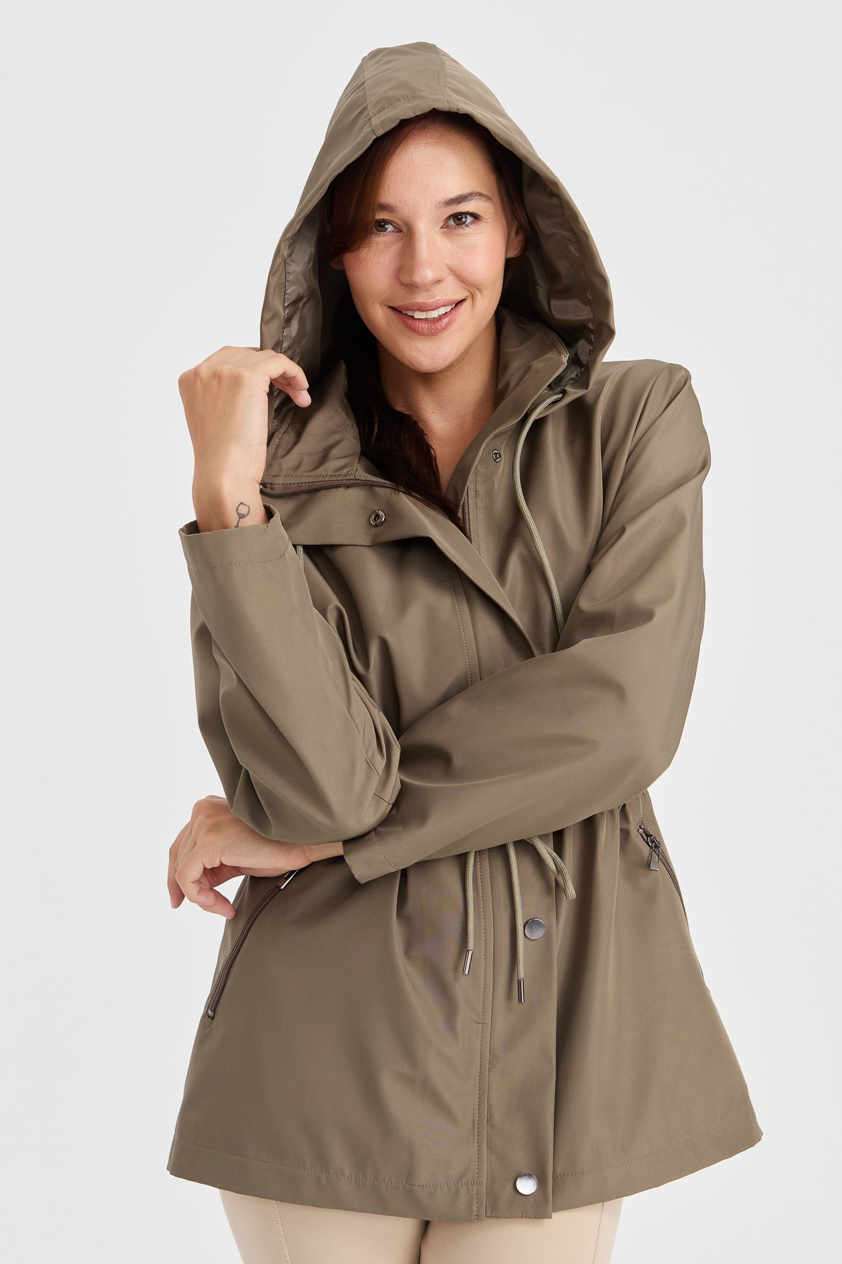 23407Kadın Kapüşonlu Kısa Trençkot Yeşil