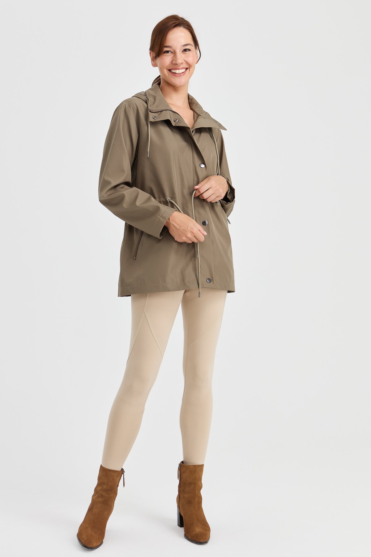 23407Kadın Kapüşonlu Kısa Trençkot Yeşil