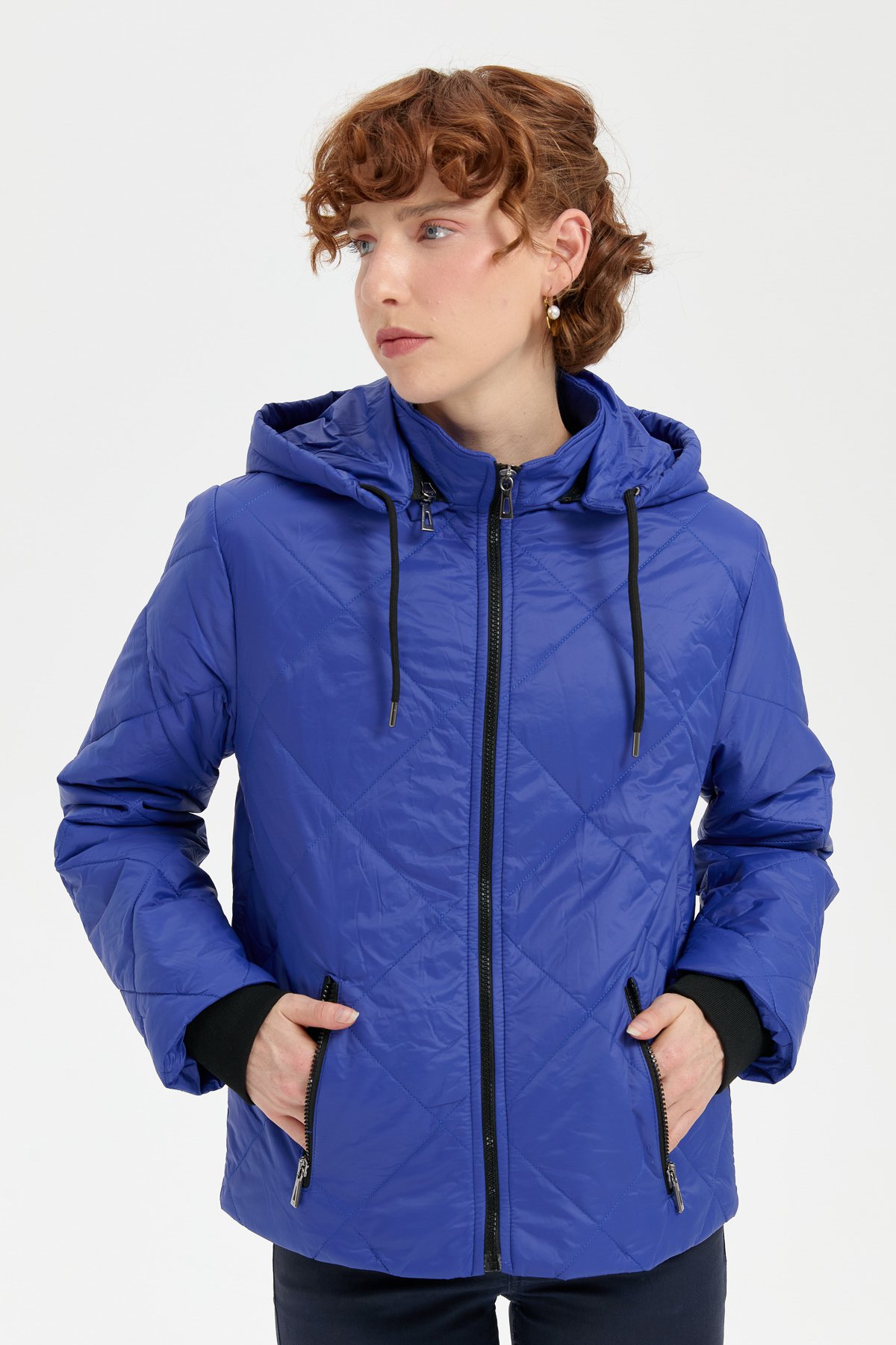 24418Kadın Kapüşonlu Kol Ucu Triko Kısa Kapitone Ceket Saks