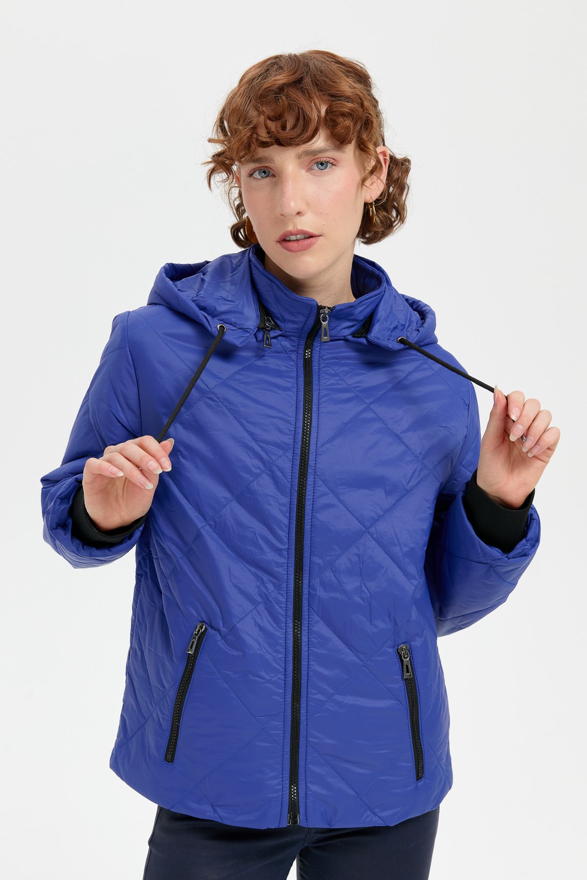 24418Kadın Kapüşonlu Kol Ucu Triko Kısa Kapitone Ceket Saks