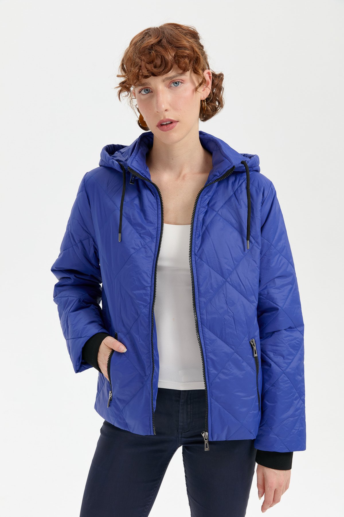 24418Kadın Kapüşonlu Kol Ucu Triko Kısa Kapitone Ceket Saks