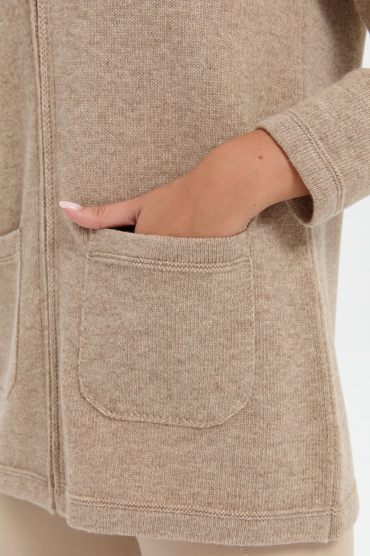 24080Kadın Kapüşonlu Omzu İşlemeli Araboy Yün Hırka K.Bej