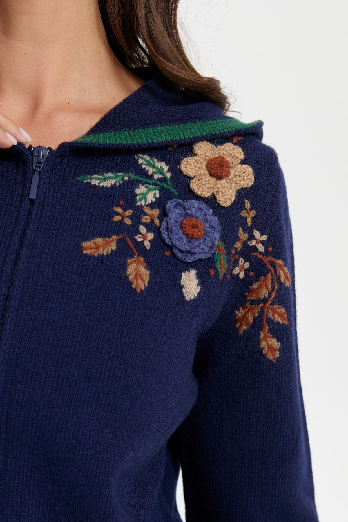 24080Kadın Kapüşonlu Omzu İşlemeli Araboy Yün Hırka Y.A Lacivert