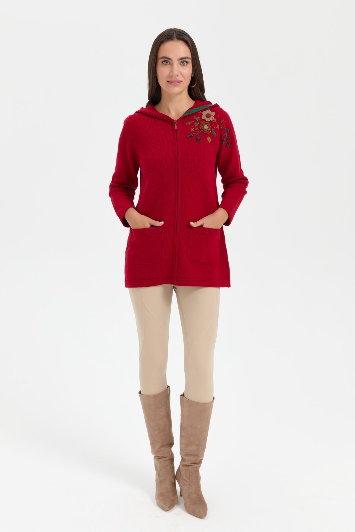 24080Kadın Kapüşonlu Omzu İşlemeli Araboy Yün Hırka K.Kırmızı