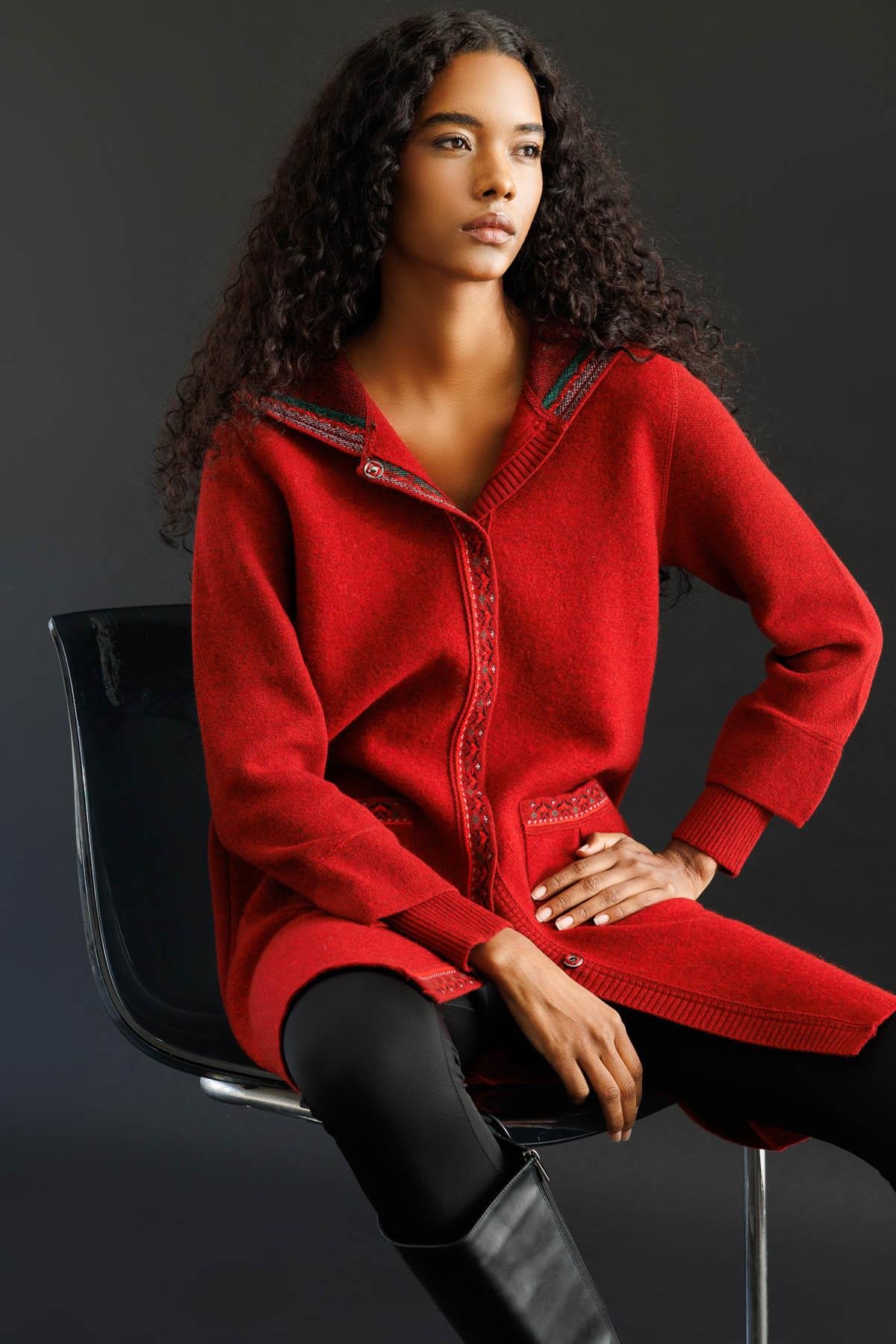 25019Kadın Kapüşonlu Önü Keçe Yün Kaban Y.Kırmızı