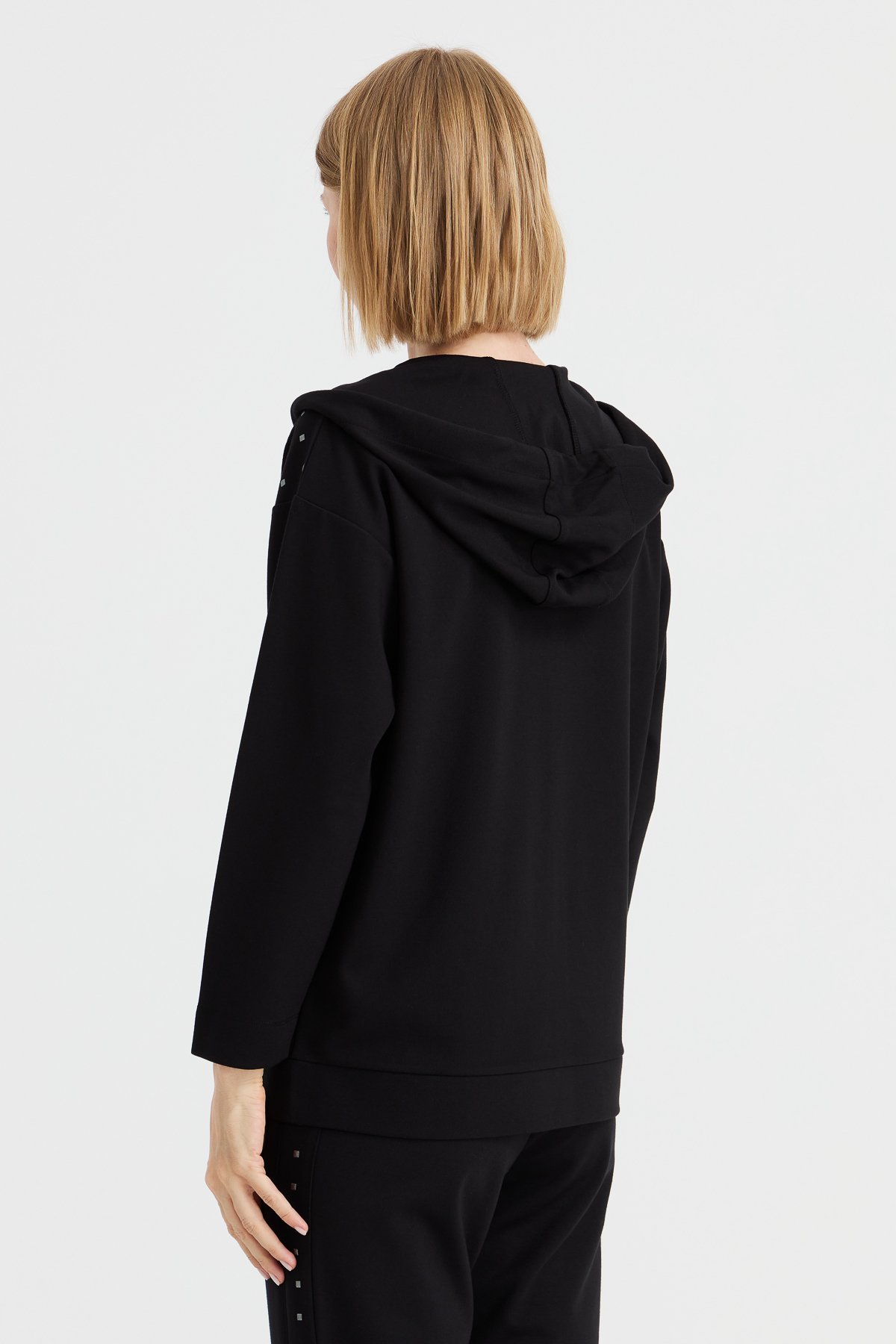 KMK23011Kadın Kapüşonlu Önü Minik Kare Taşlı Sweat Siyah