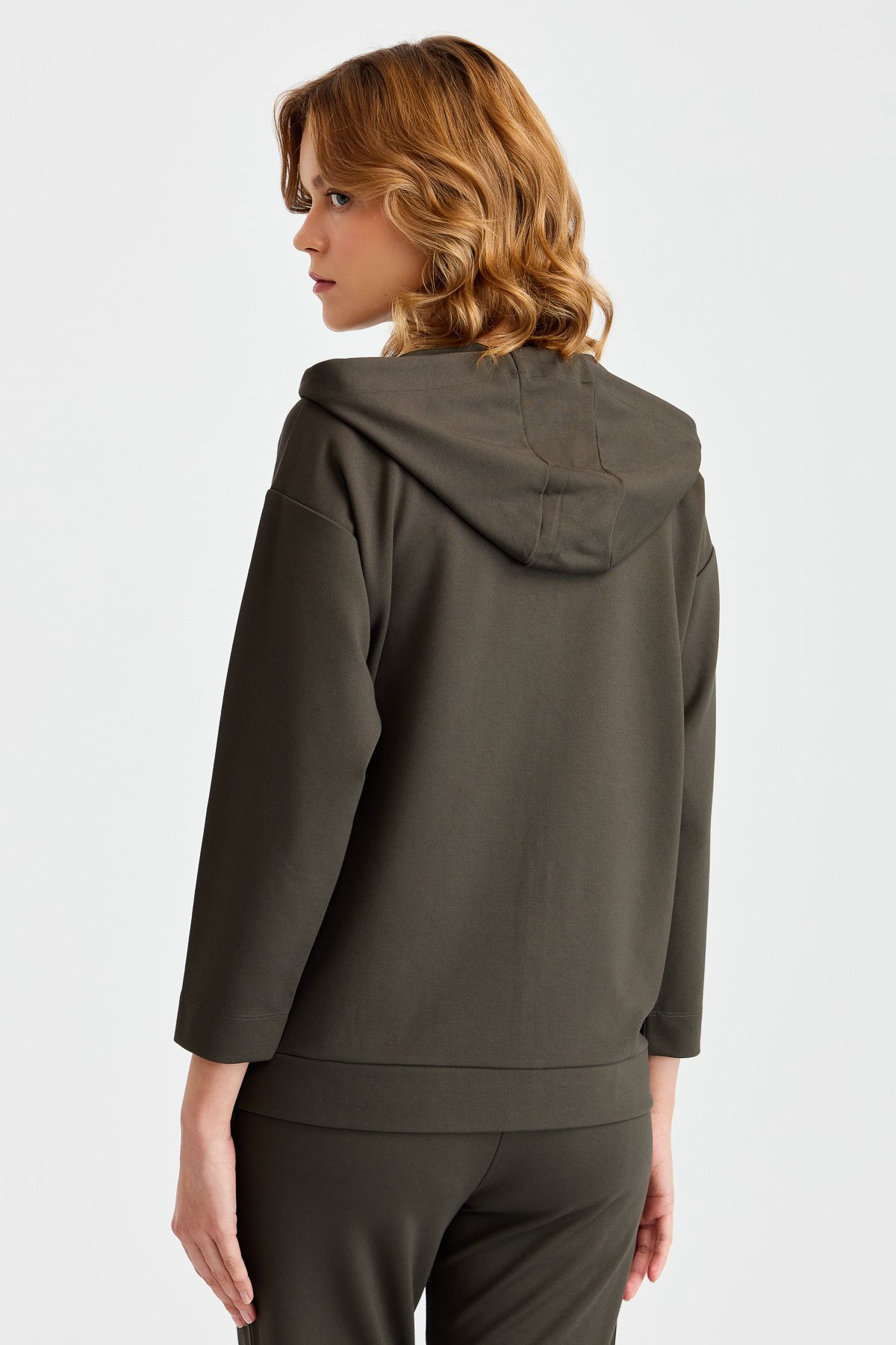 KMK23011Женский свитшот с капюшоном и маленькими квадратными камнями спереди