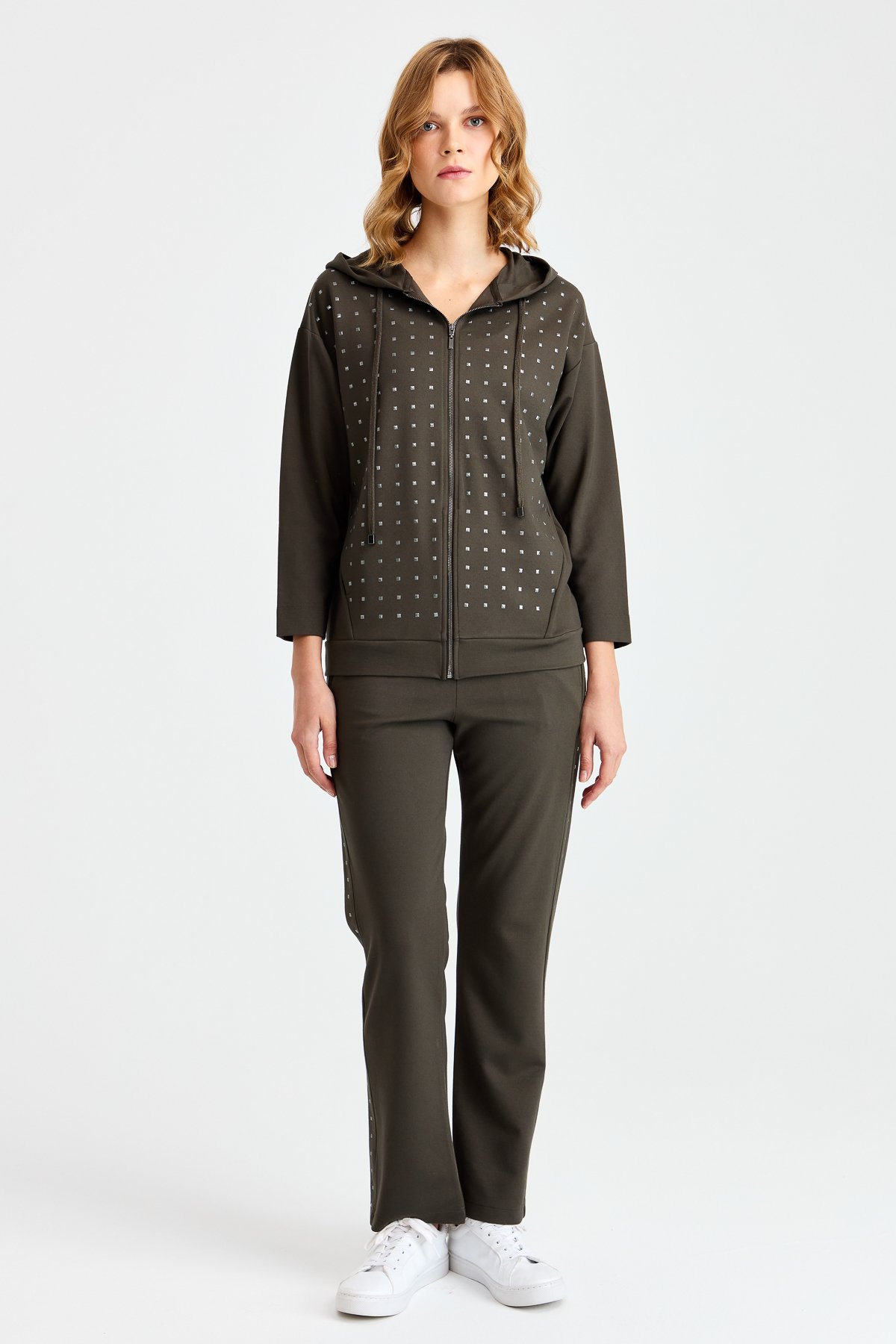 KMK23011Женский свитшот с капюшоном и маленькими квадратными камнями спереди