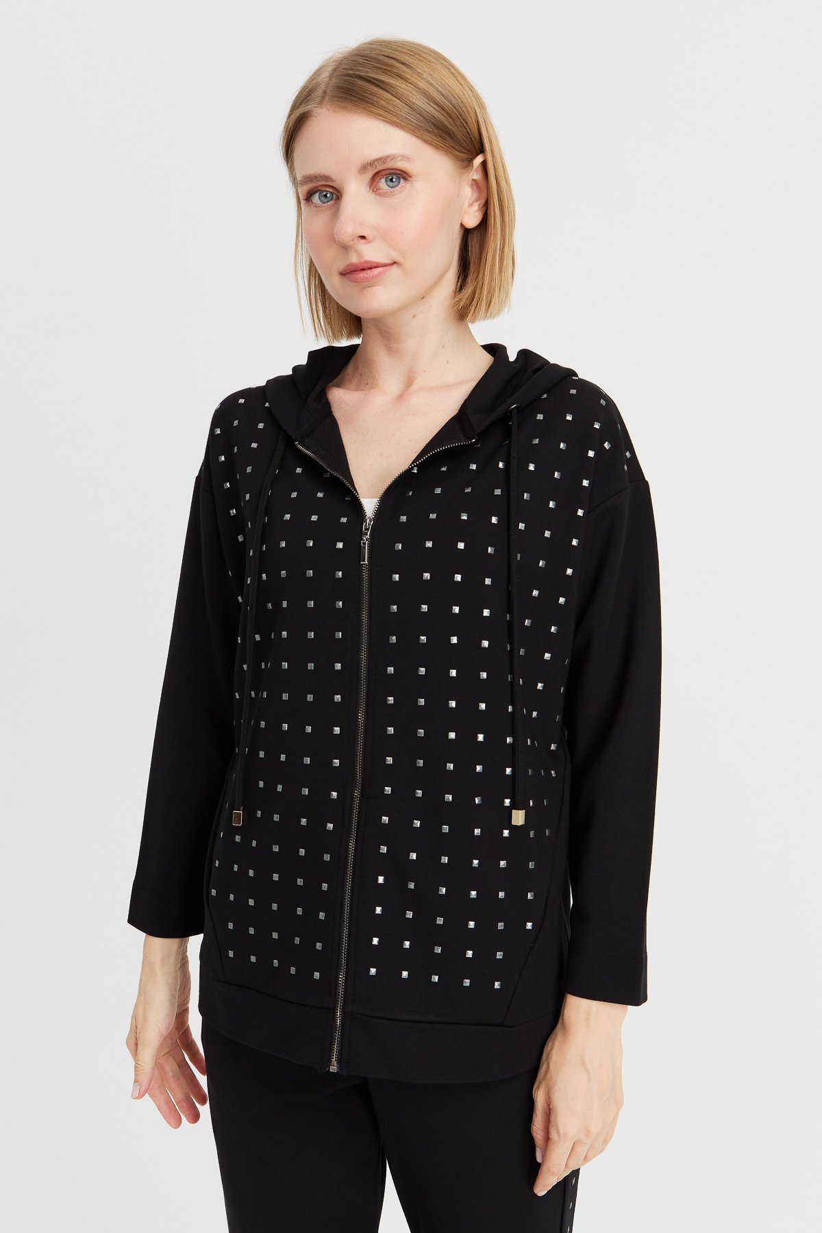 KMK23011Kadın Kapüşonlu Önü Minik Kare Taşlı Sweat Siyah