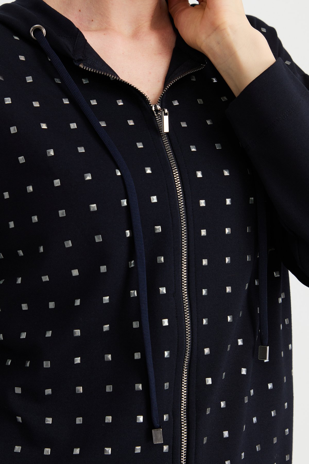 KMK23011Kadın Kapüşonlu Önü Minik Kare Taşlı Sweat Lacivert