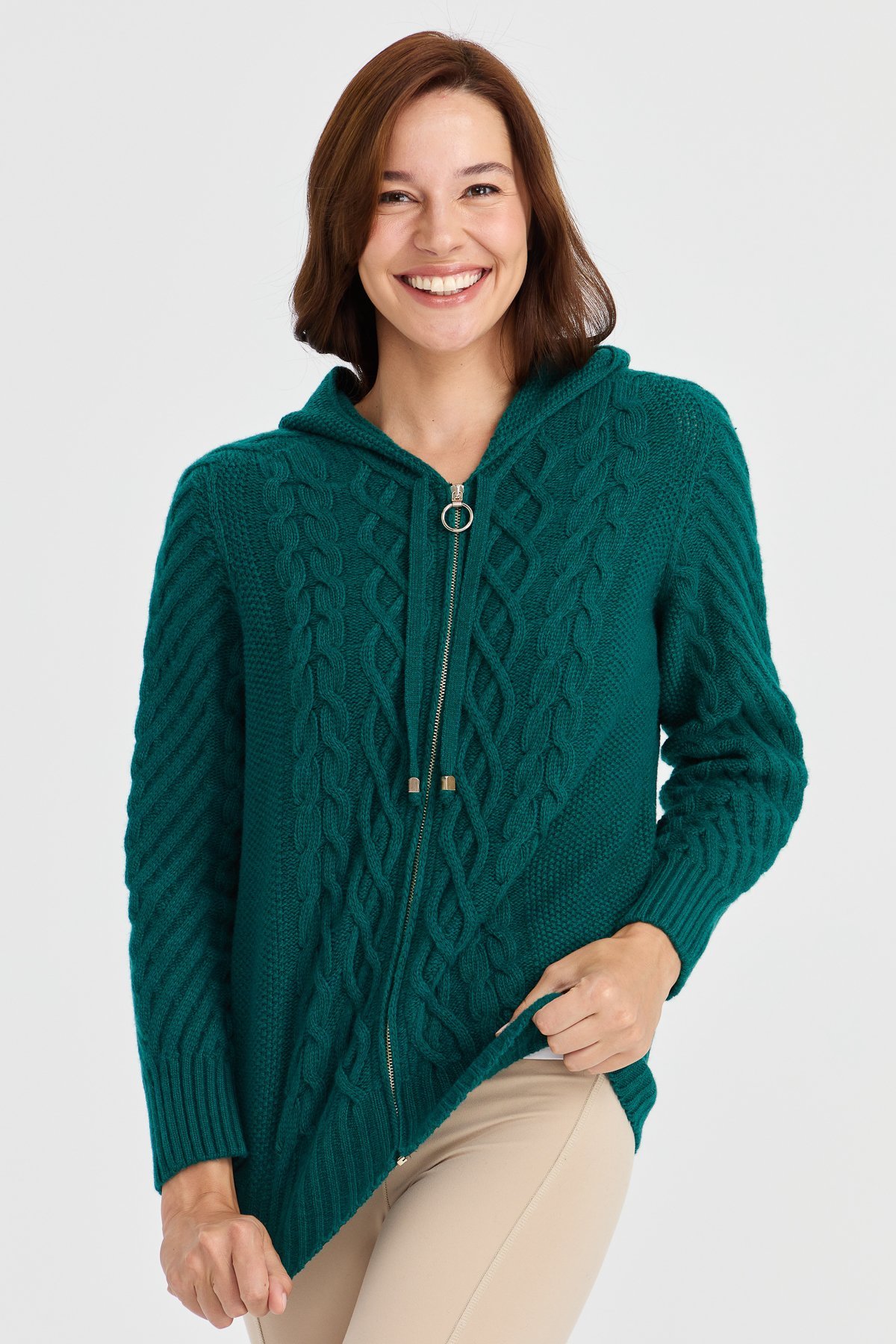 23198Kadın Kapüşonlu Saç Yürütme Örgülü Yün Ceket K.Ö.başı