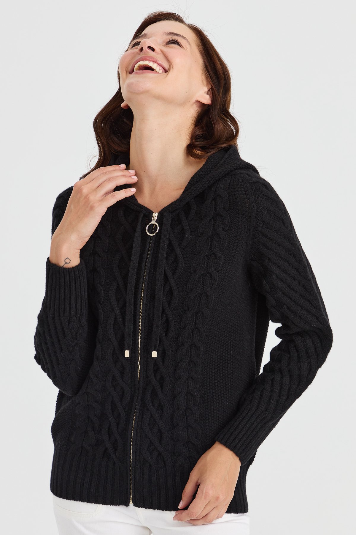 23198Kadın Kapüşonlu Saç Yürütme Örgülü Yün Ceket Siyah