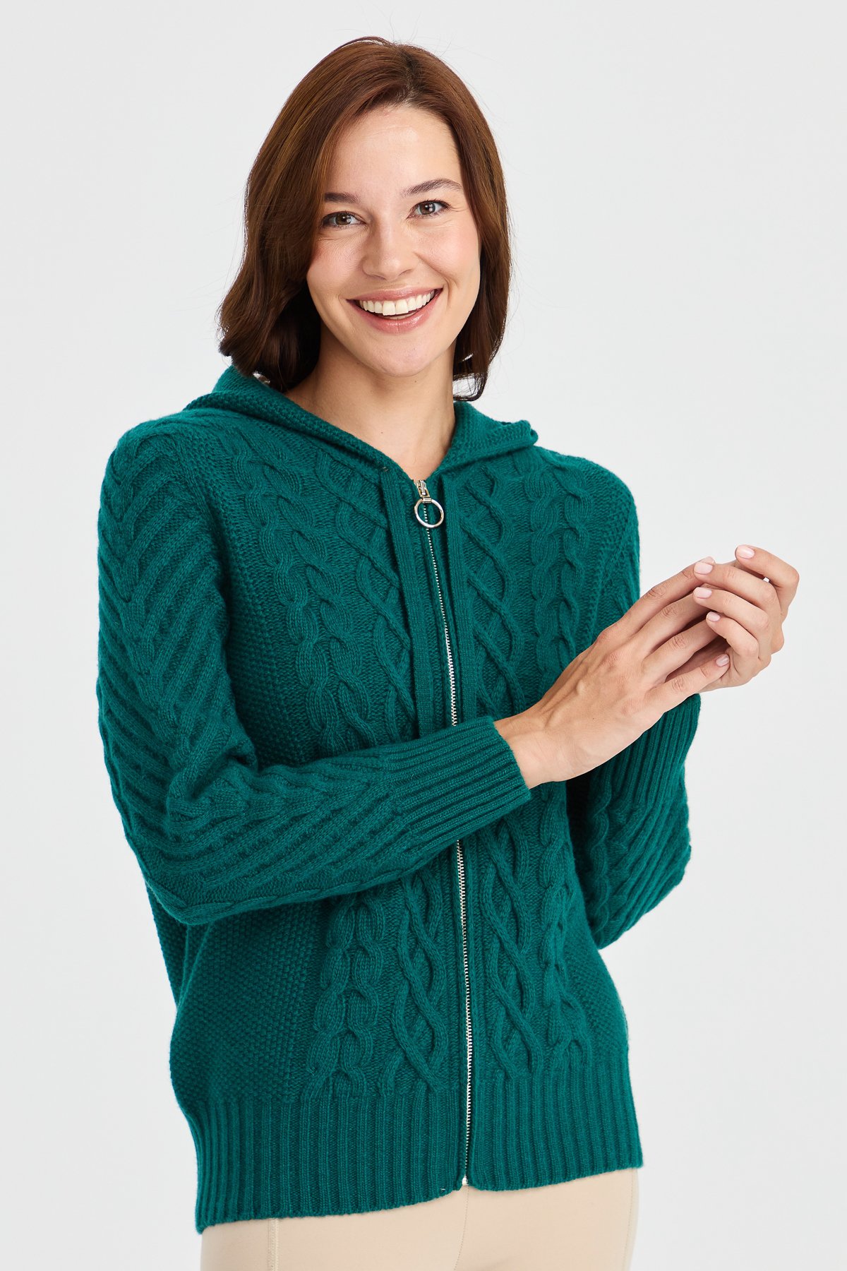 23198Kadın Kapüşonlu Saç Yürütme Örgülü Yün Ceket K.Ö.başı