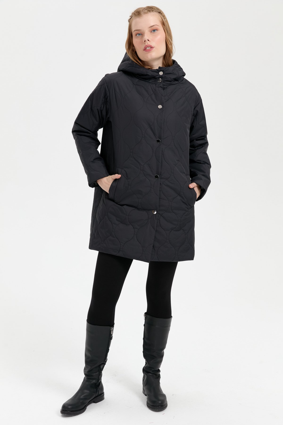 24411Kadın Kapüşonlu Soğan Desenli Araboy Kapitone Kaban Siyah