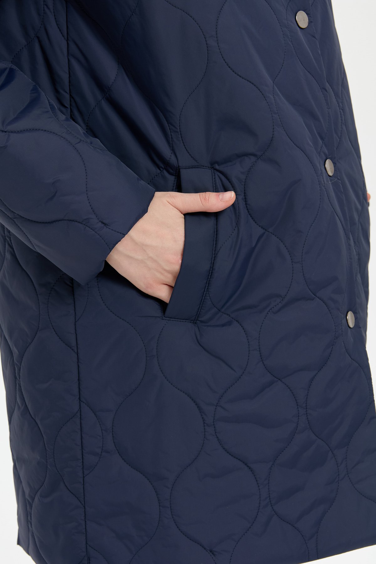 24411Kadın Kapüşonlu Soğan Desenli Araboy Kapitone Kaban Lacivert