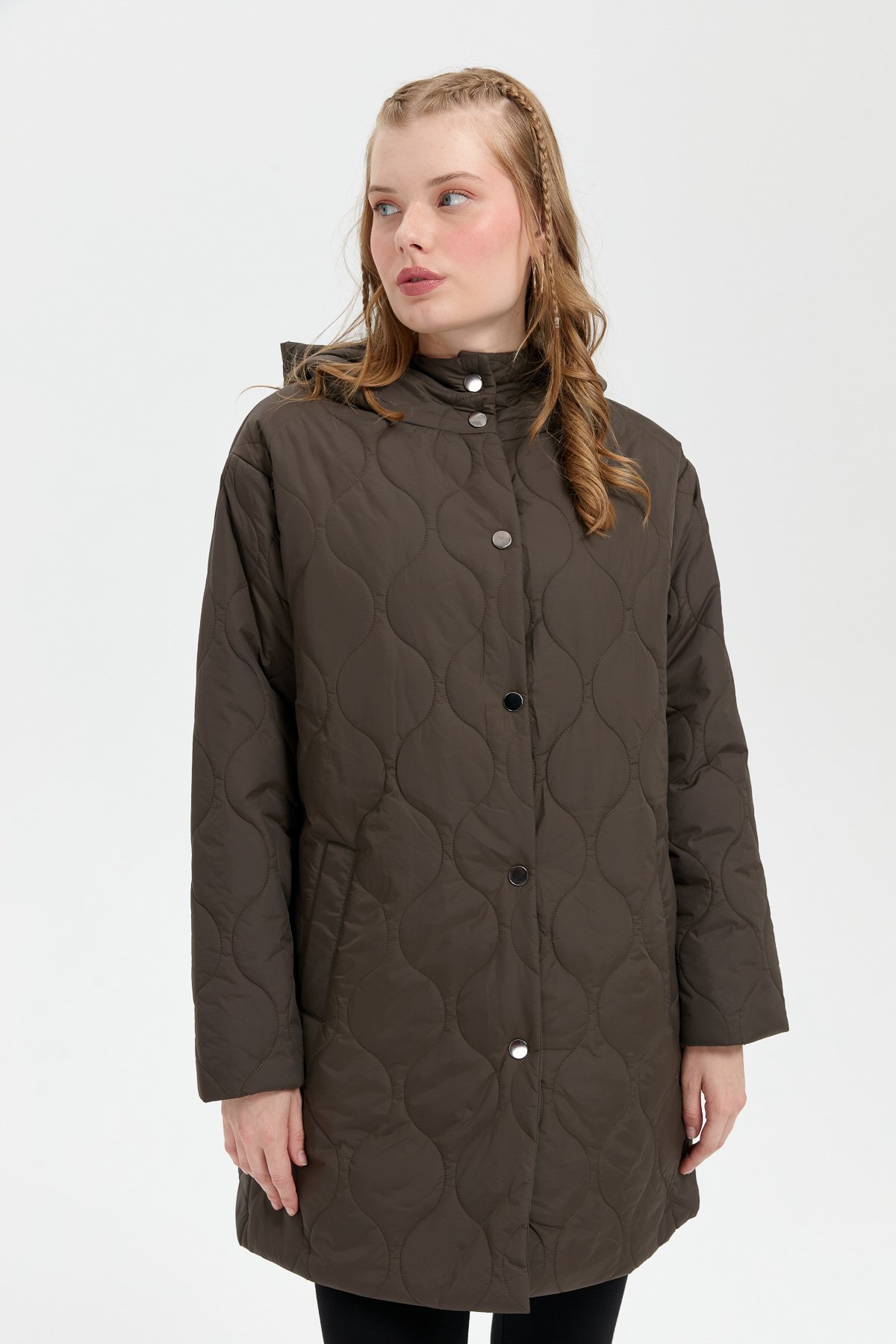 24411Kadın Kapüşonlu Soğan Desenli Araboy Kapitone Kaban Haki