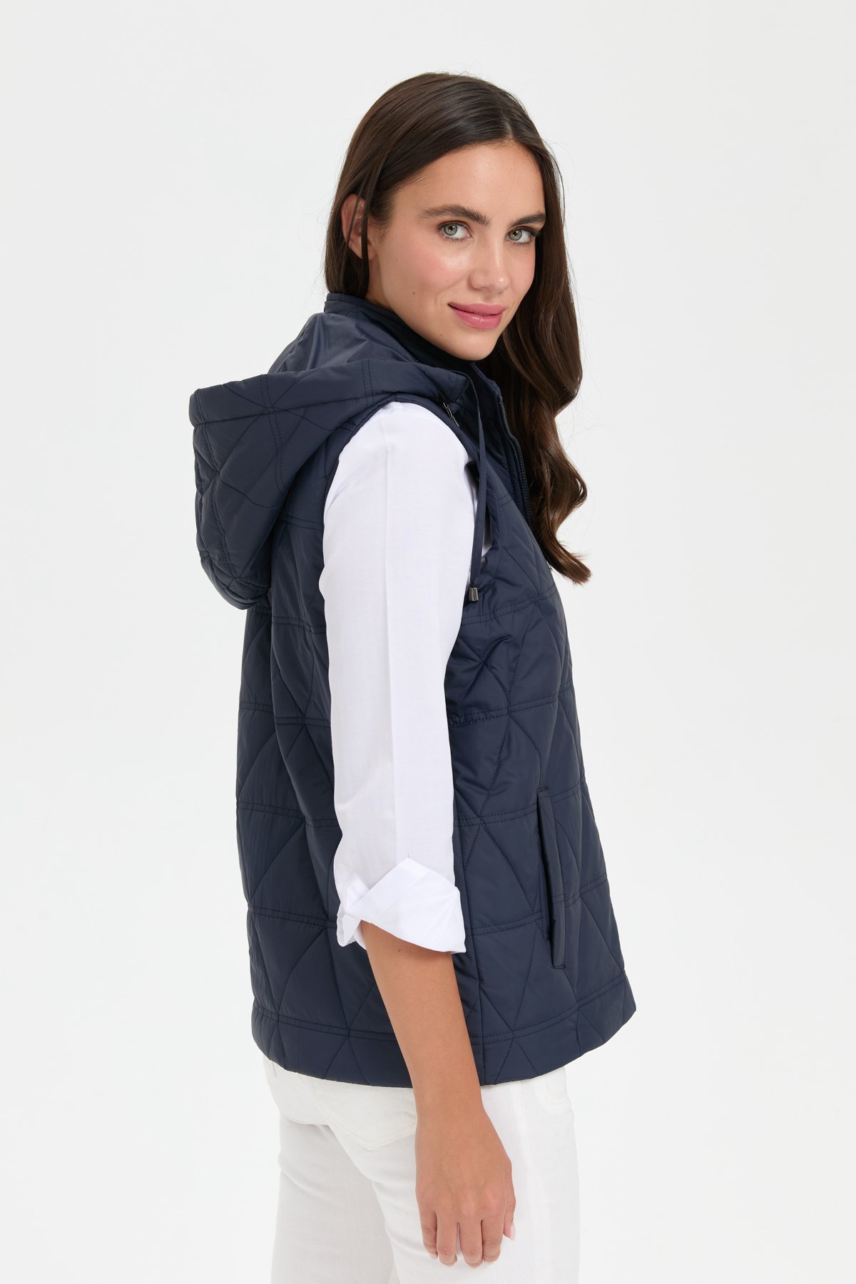 24414Kadın Kapüşonlu Üçgen Desenli Kısa Kapitone Yelek Lacivert