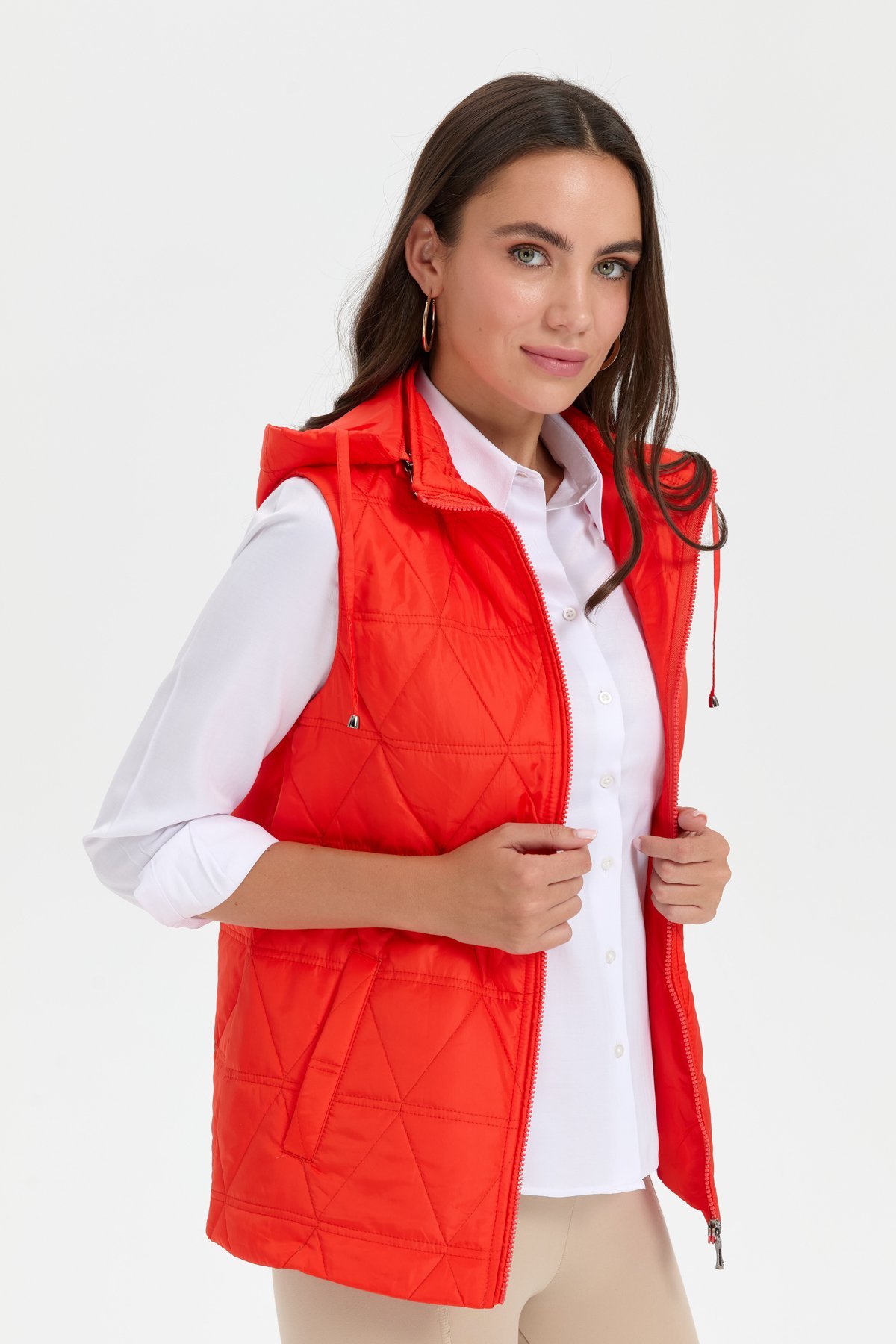 24414Kadın Kapüşonlu Üçgen Desenli Kısa Kapitone Yelek Oranj