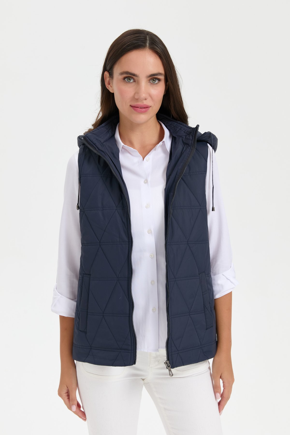 24414Kadın Kapüşonlu Üçgen Desenli Kısa Kapitone Yelek Lacivert